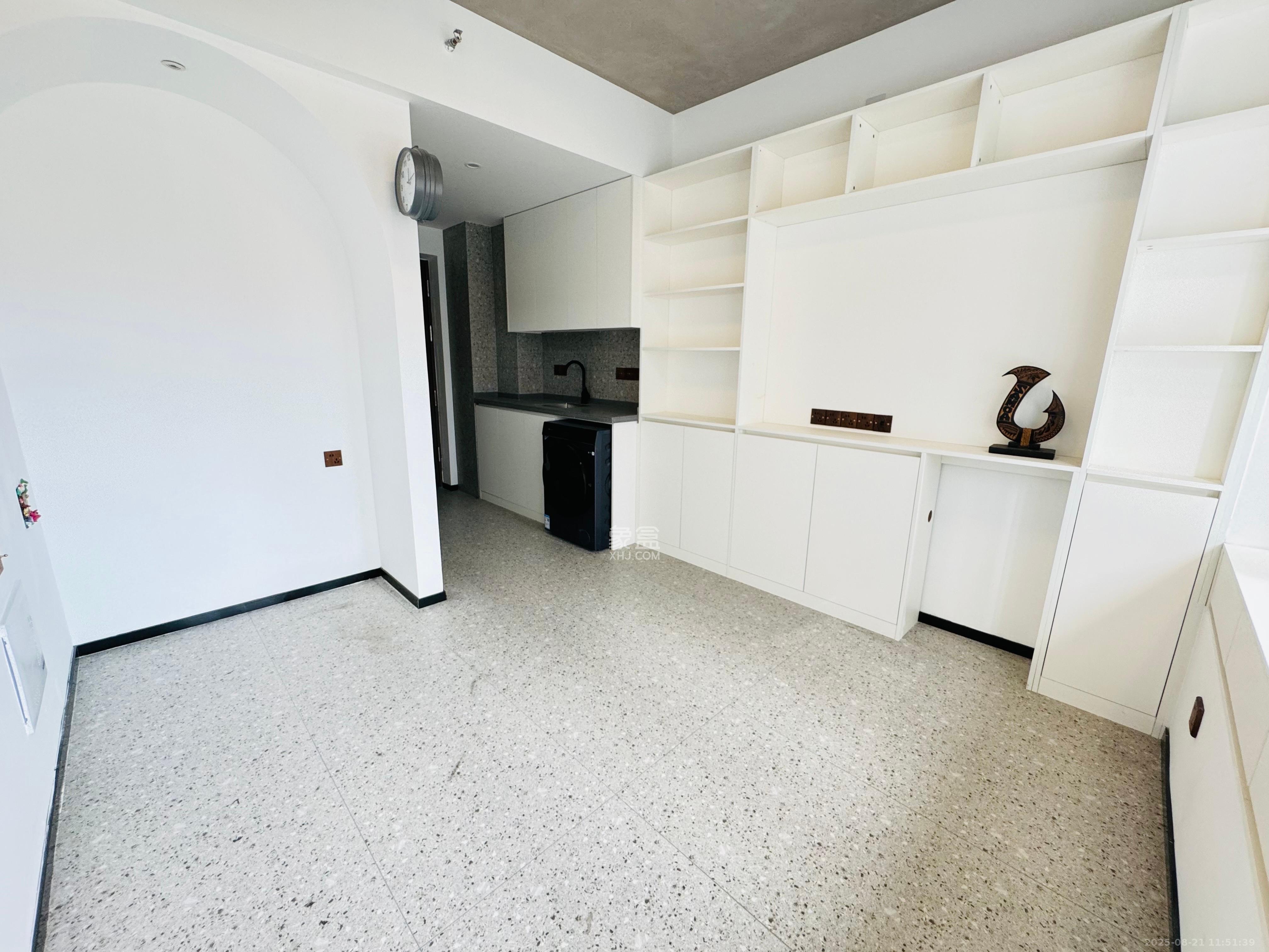 龙湖铂金岛  1室0厅1卫    1500.0元/月室内图