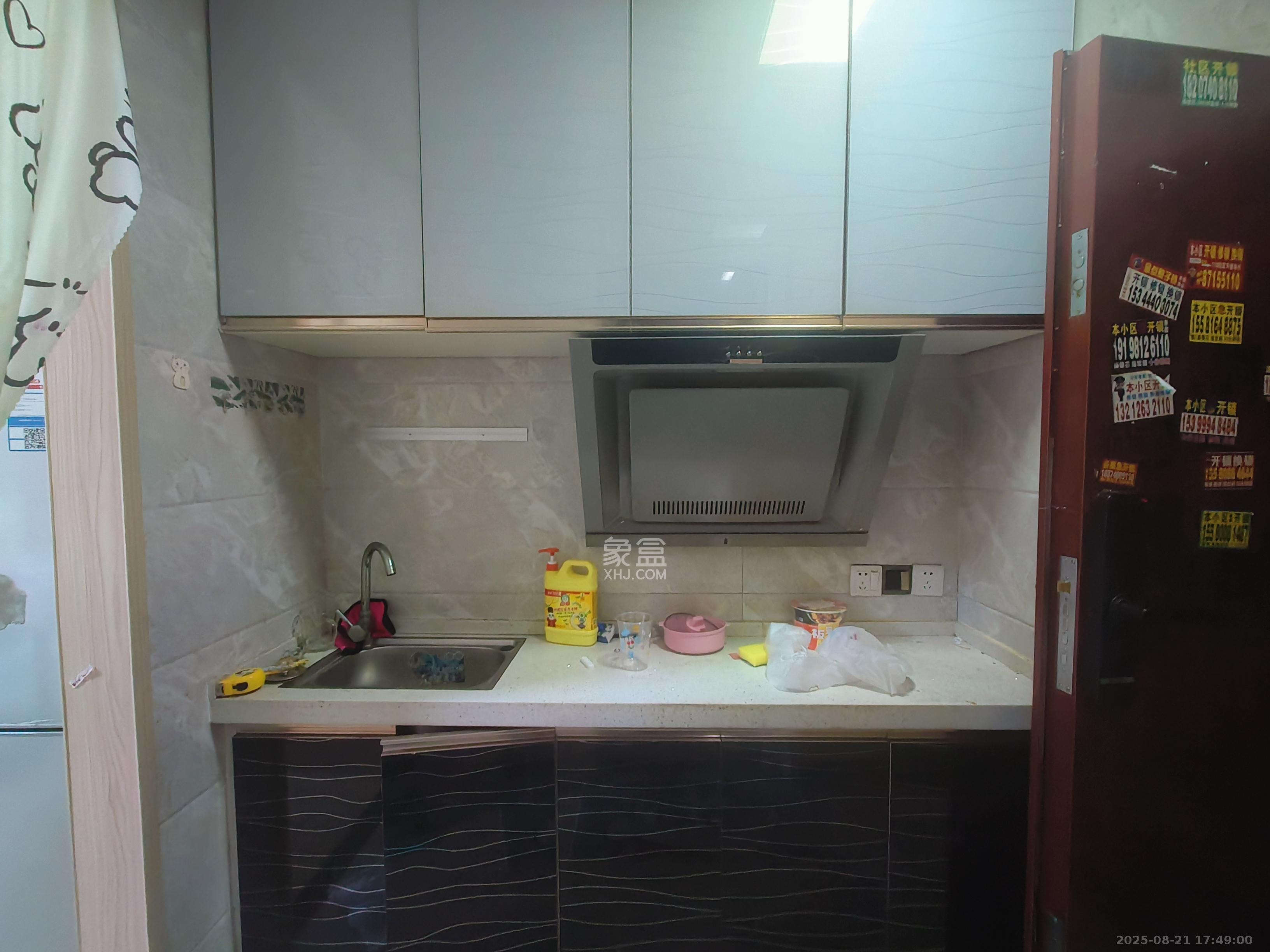 达美D6区  1室1厅1卫   1400.00元/月室内图