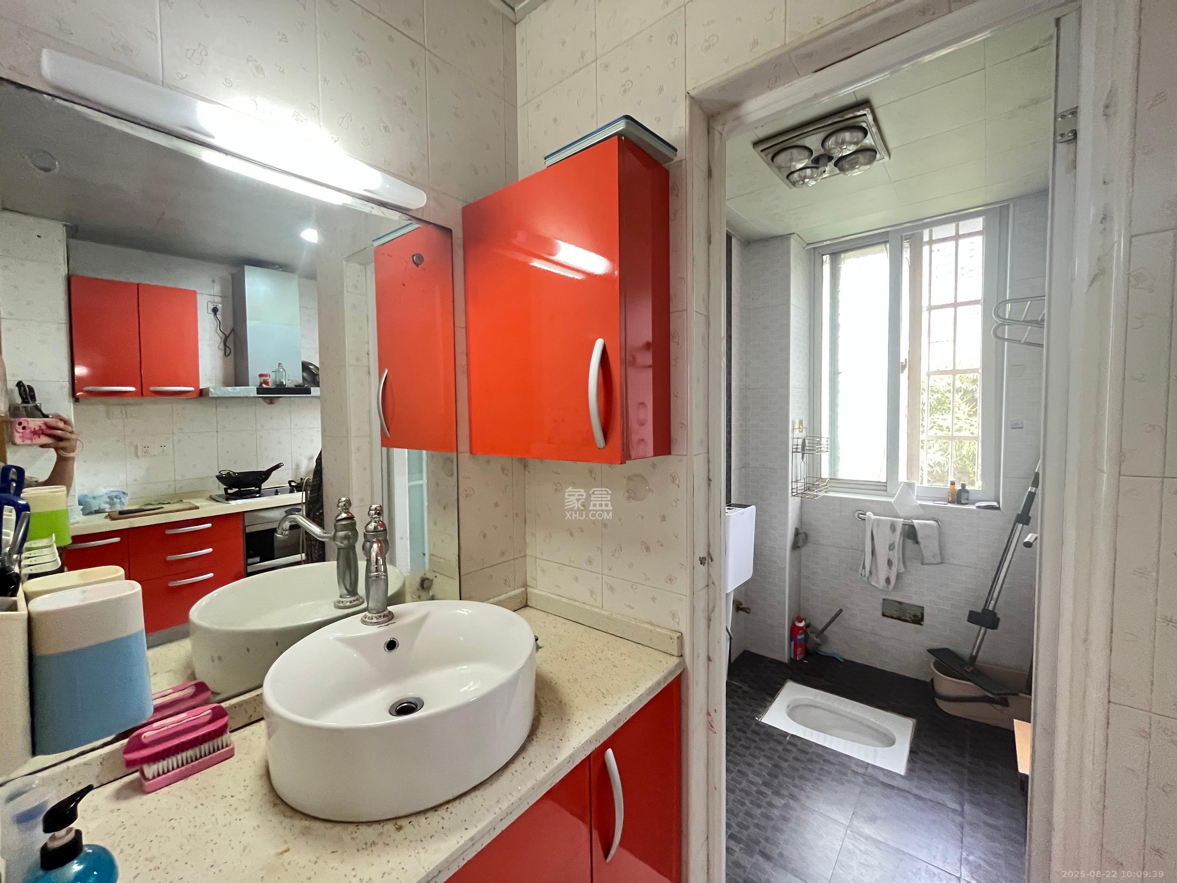 华银南苑 2室2厅1卫 1800.0元/月 华银南苑 2室2厅1卫 1800.0元/月室内图