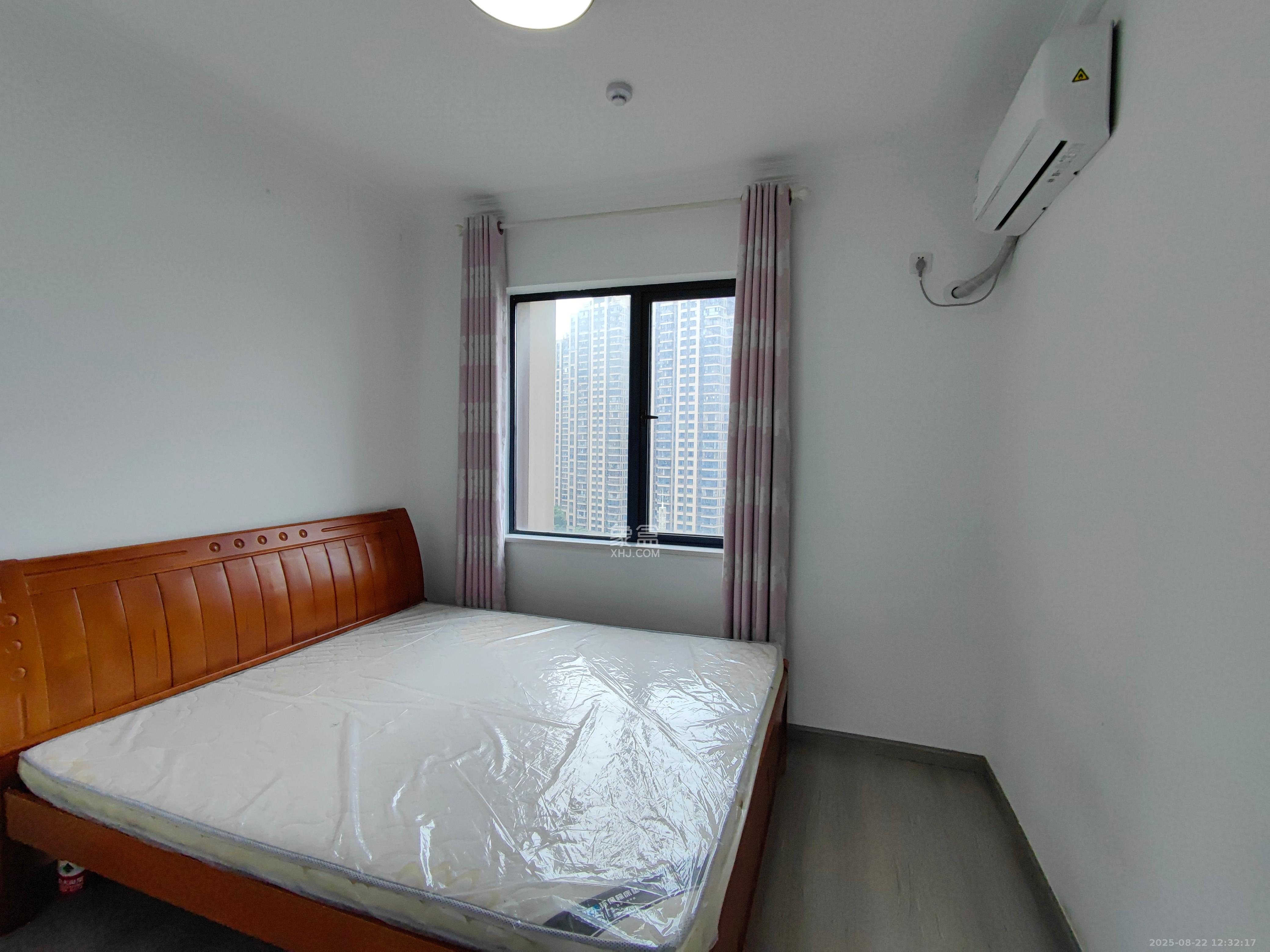 中建梅溪湖中心  4室2厅2卫   3900.00元/月室内图
