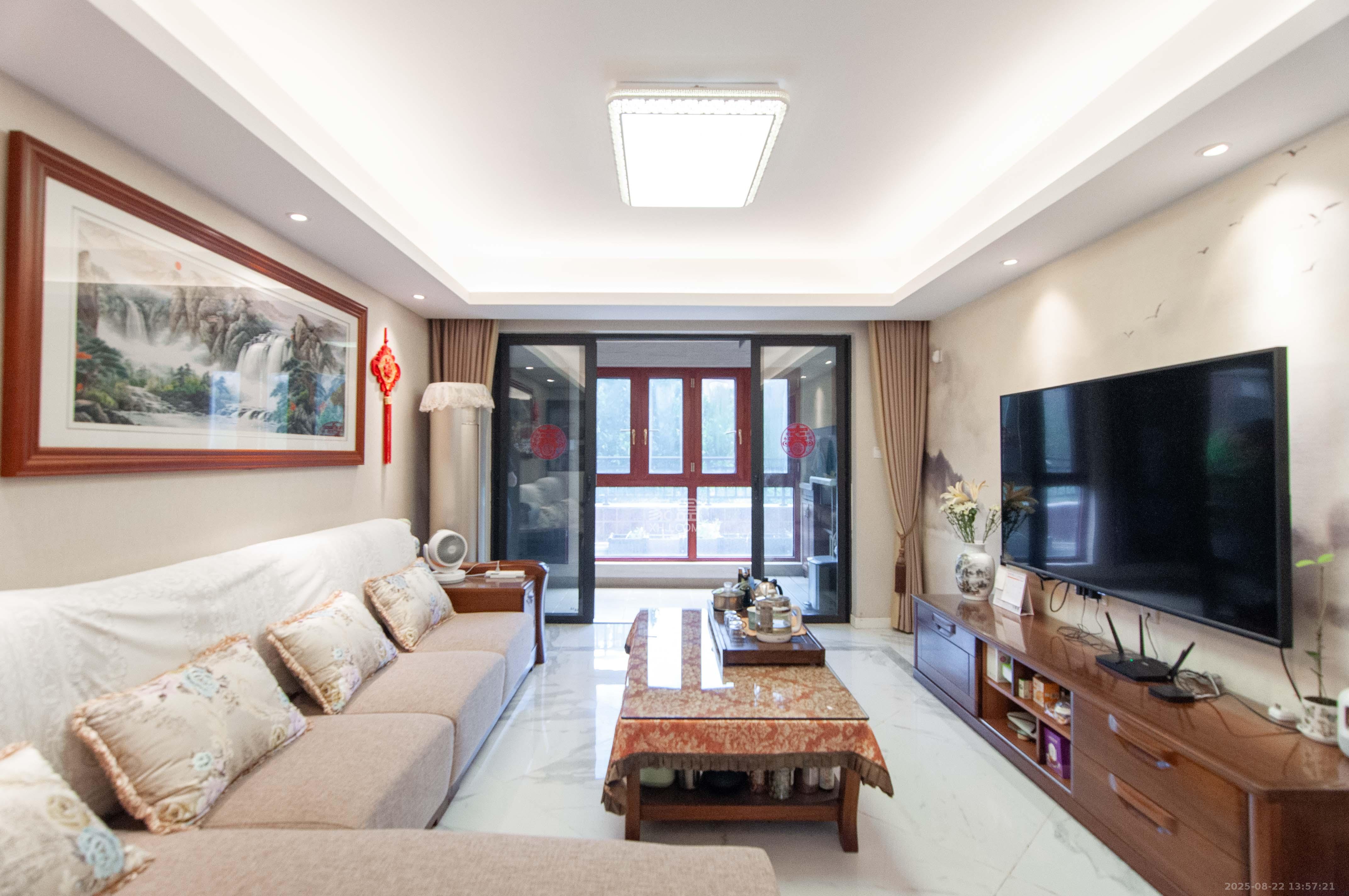 万科里梅溪郡  5室2厅2卫    328.0万 万科里梅溪郡  5室2厅2卫    328.0万客厅