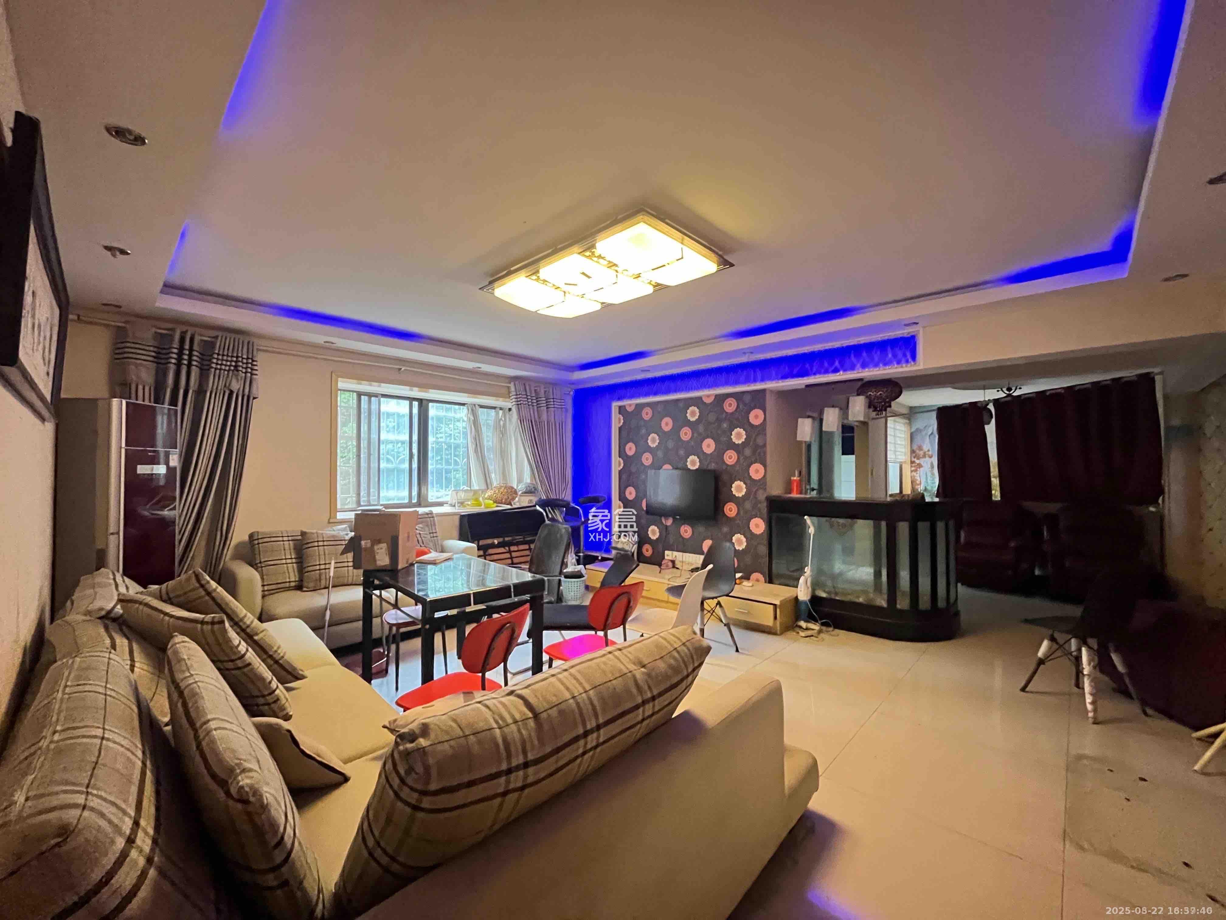 芙蓉蓉苑  3室2厅2卫    2600.0元/月室内图