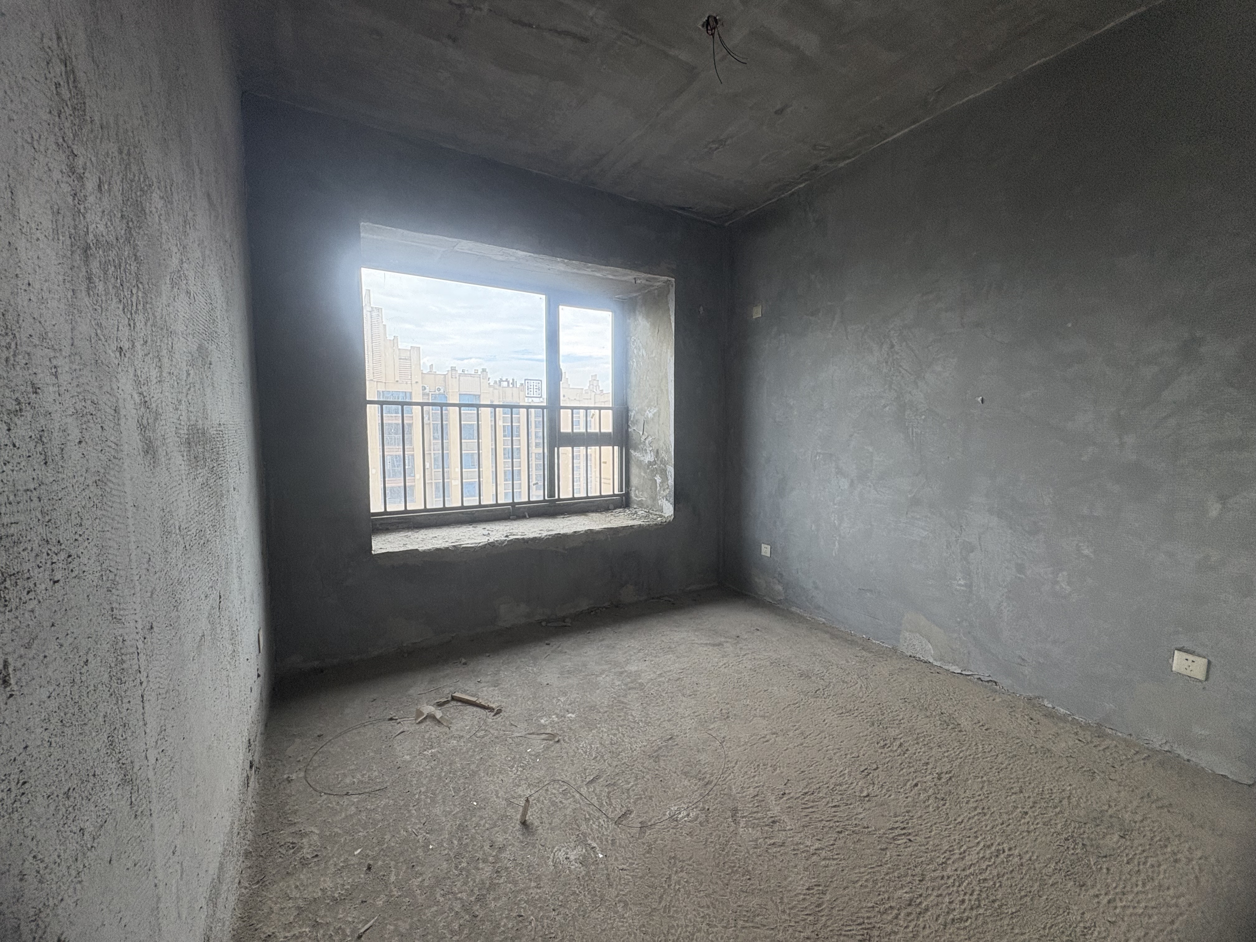 悦江山 4室2厅2卫 85.8万 悦江山 4室2厅2卫 85.8万客厅