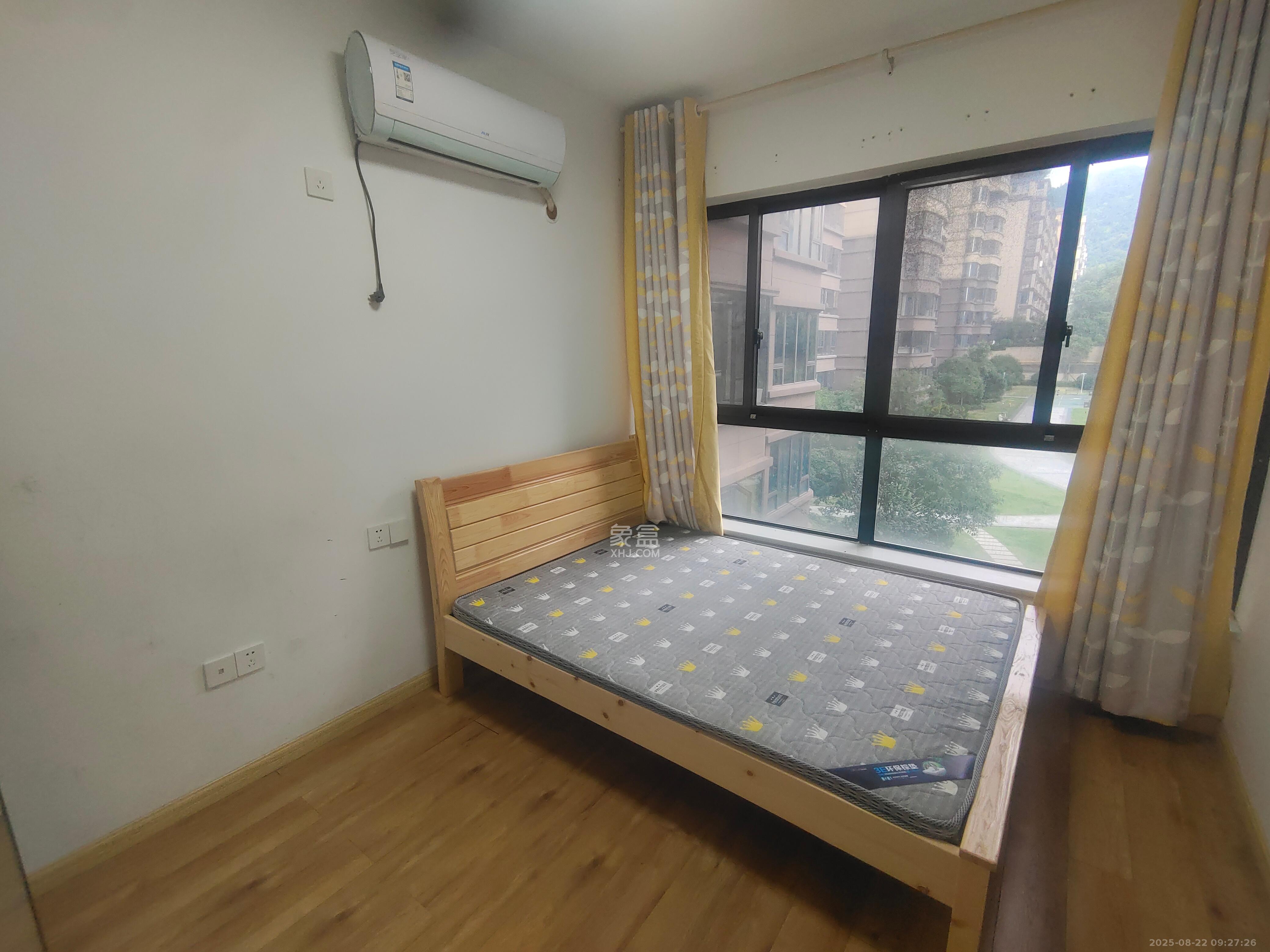 润和山水郡  3室2厅2卫   1800.00元/月室内图