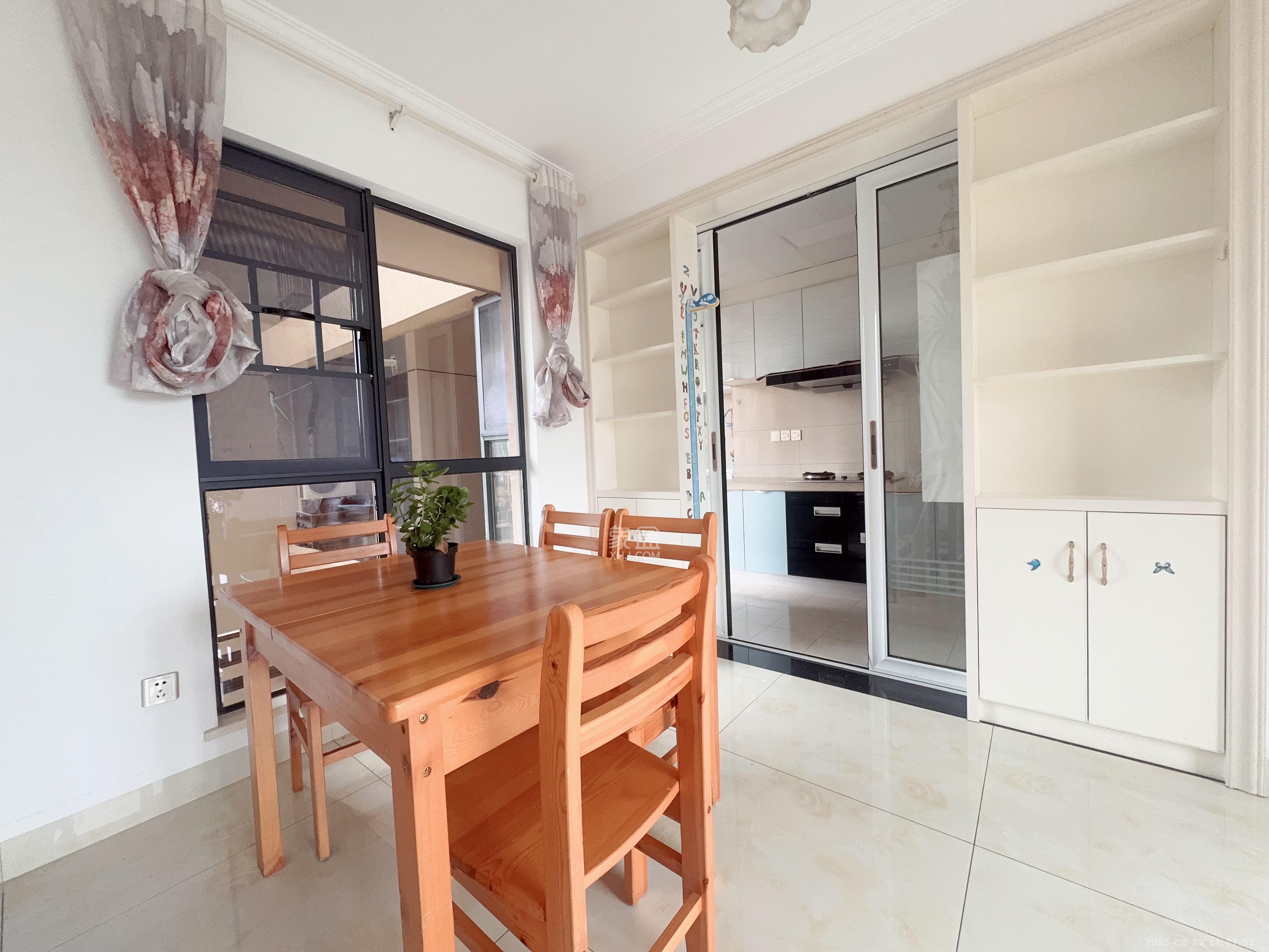 振业城二期  3室0厅0卫    2900.0元/月 振业城二期  3室0厅0卫    2900.0元/月室内图