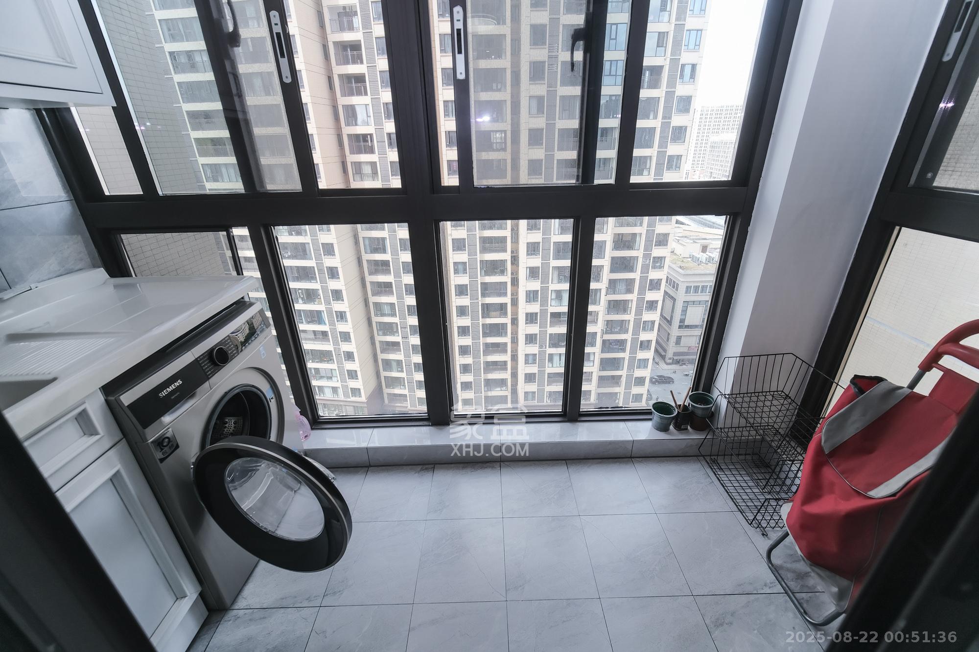 星雅美辰  3室2厅2卫    115.0万 星雅美辰  3室2厅2卫    115.0万阳台