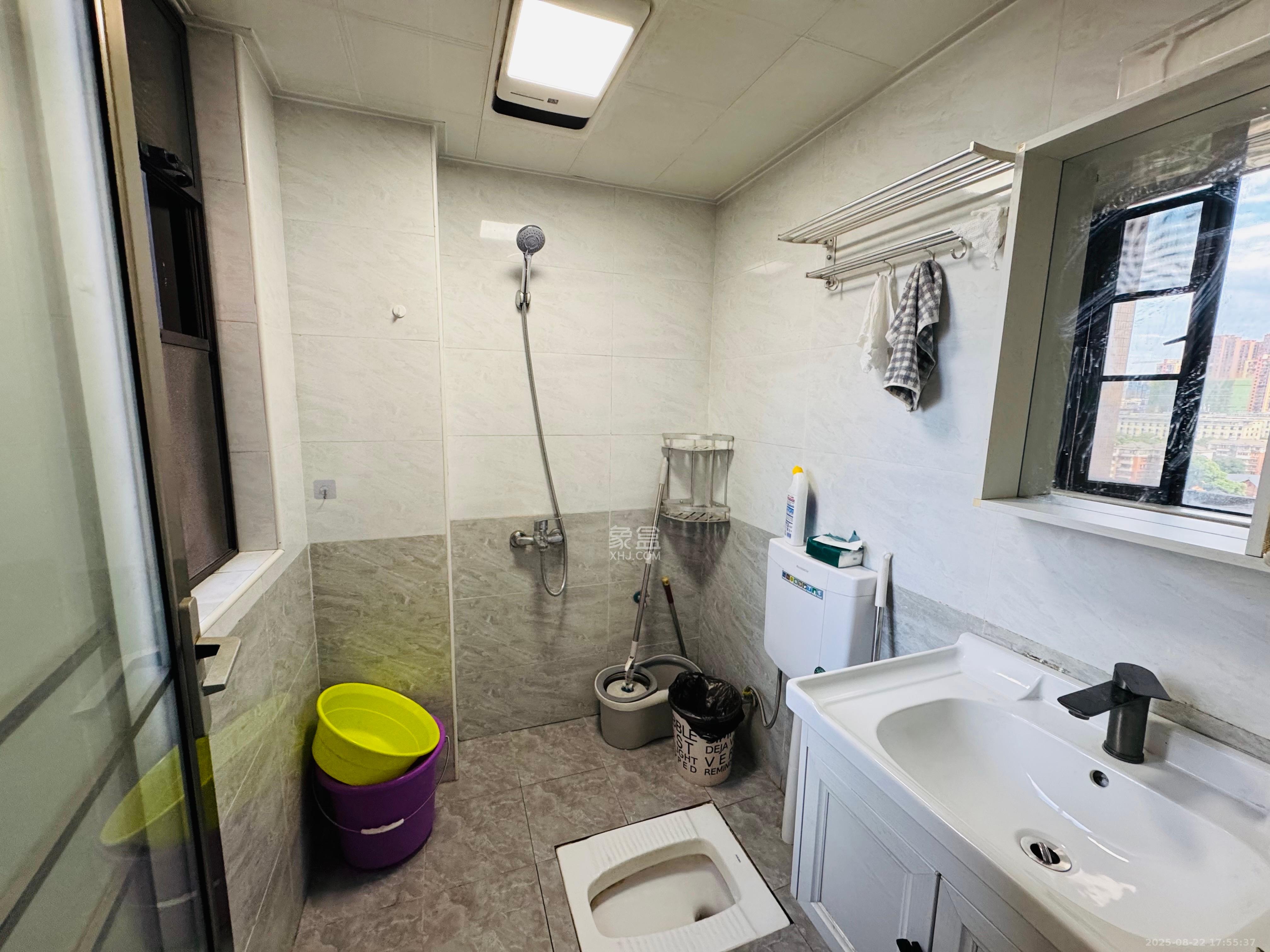 上园商住小区  3室2厅1卫    3400.0元/月 上园商住小区  3室2厅1卫    3400.0元/月室内图