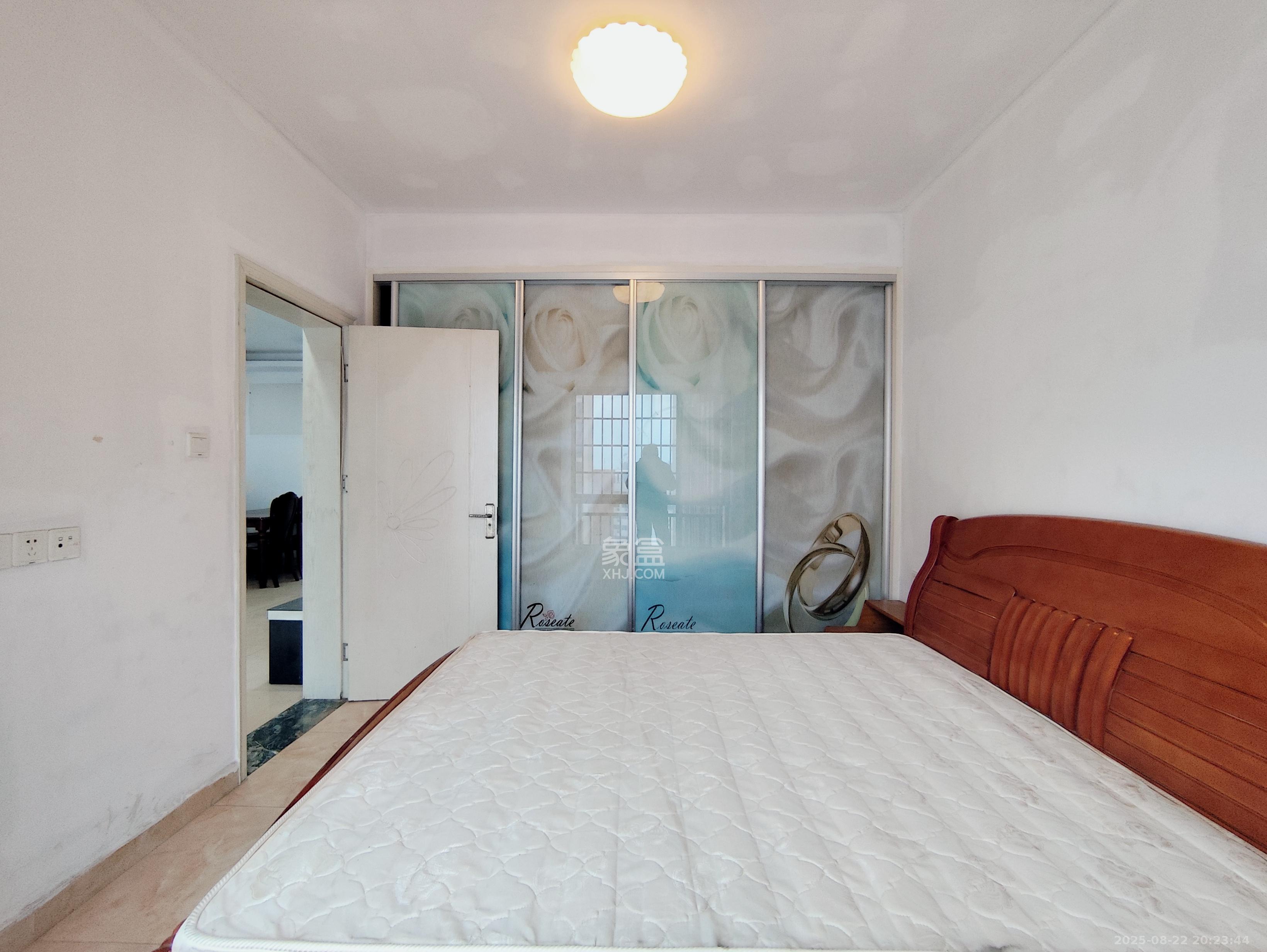 旭辉华庭  3室2厅1卫    1700.0元/月 旭辉华庭  3室2厅1卫    1700.0元/月室内图