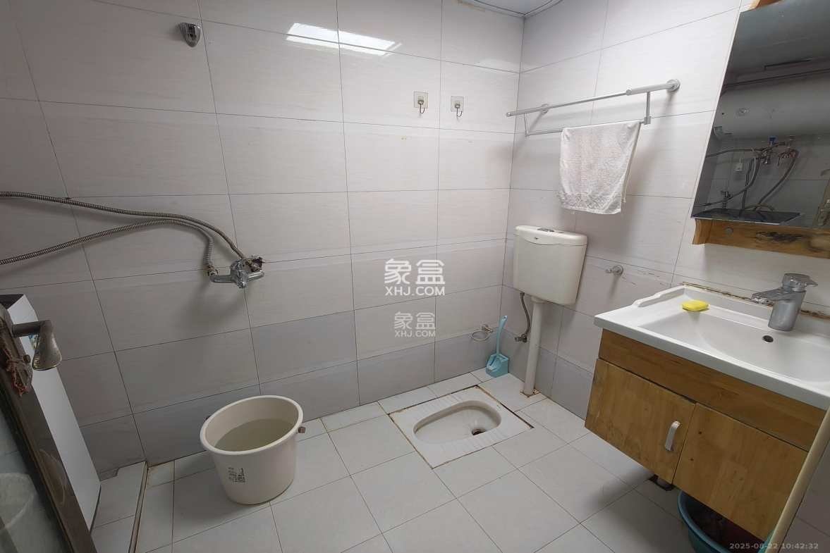 罗马国际公寓 1室1厅1卫 1600.0元/月 罗马国际公寓 1室1厅1卫 1600.0元/月室内图