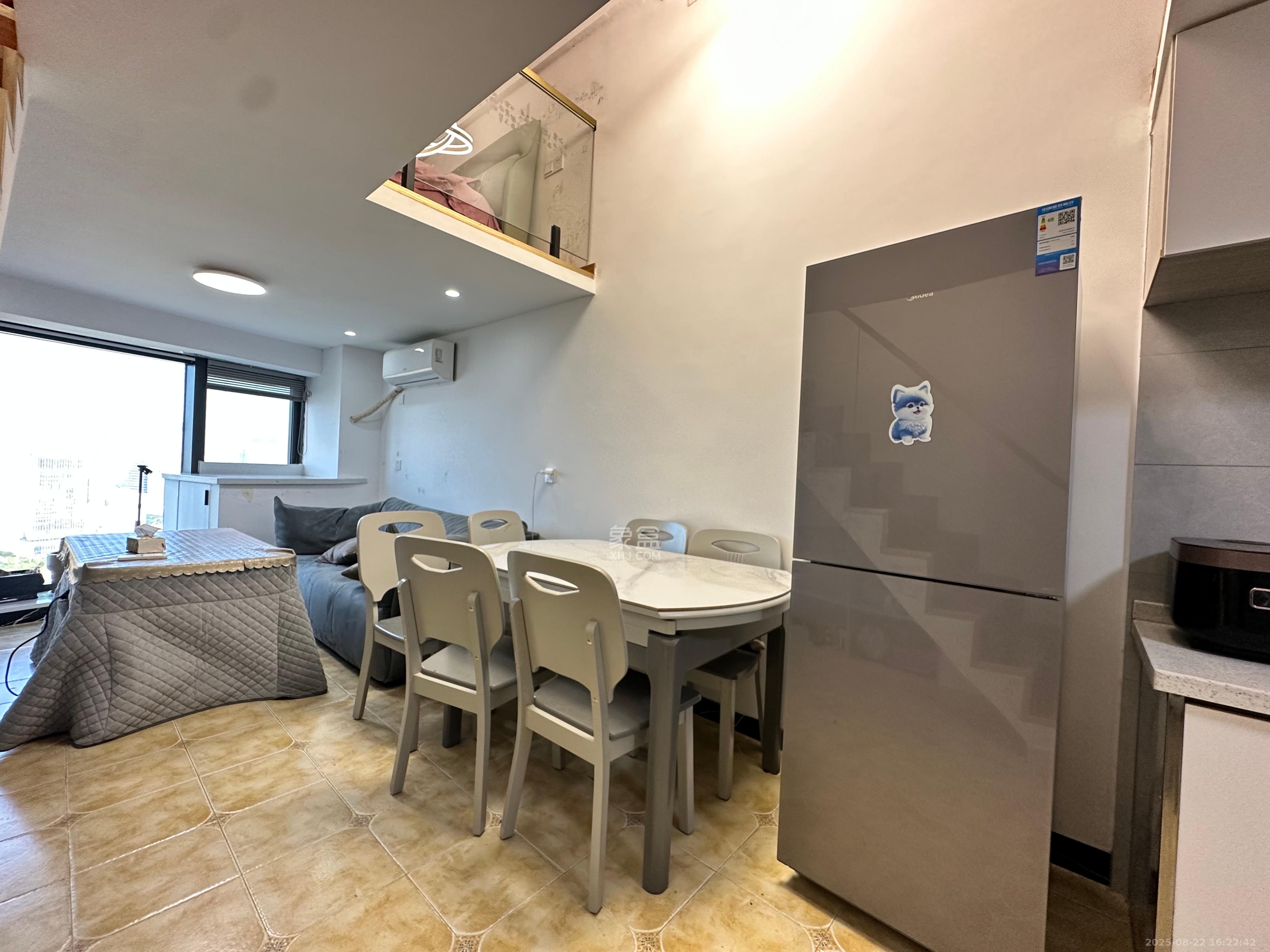 港湘铂玥（天园地芳国际珠宝城）  2室2厅1卫    2000.0元/月室内图