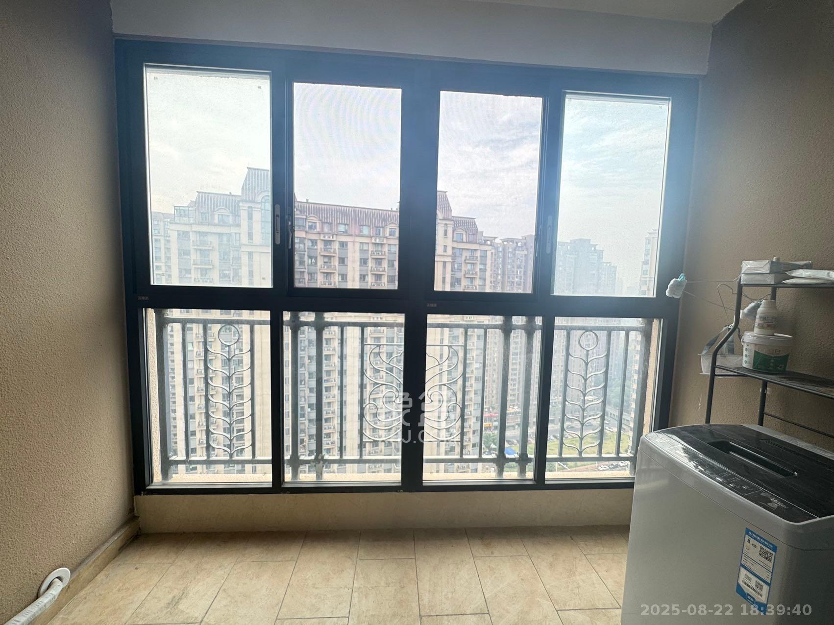 恒大江湾  3室2厅1卫    2200.0元/月 恒大江湾  3室2厅1卫    2200.0元/月室内图1