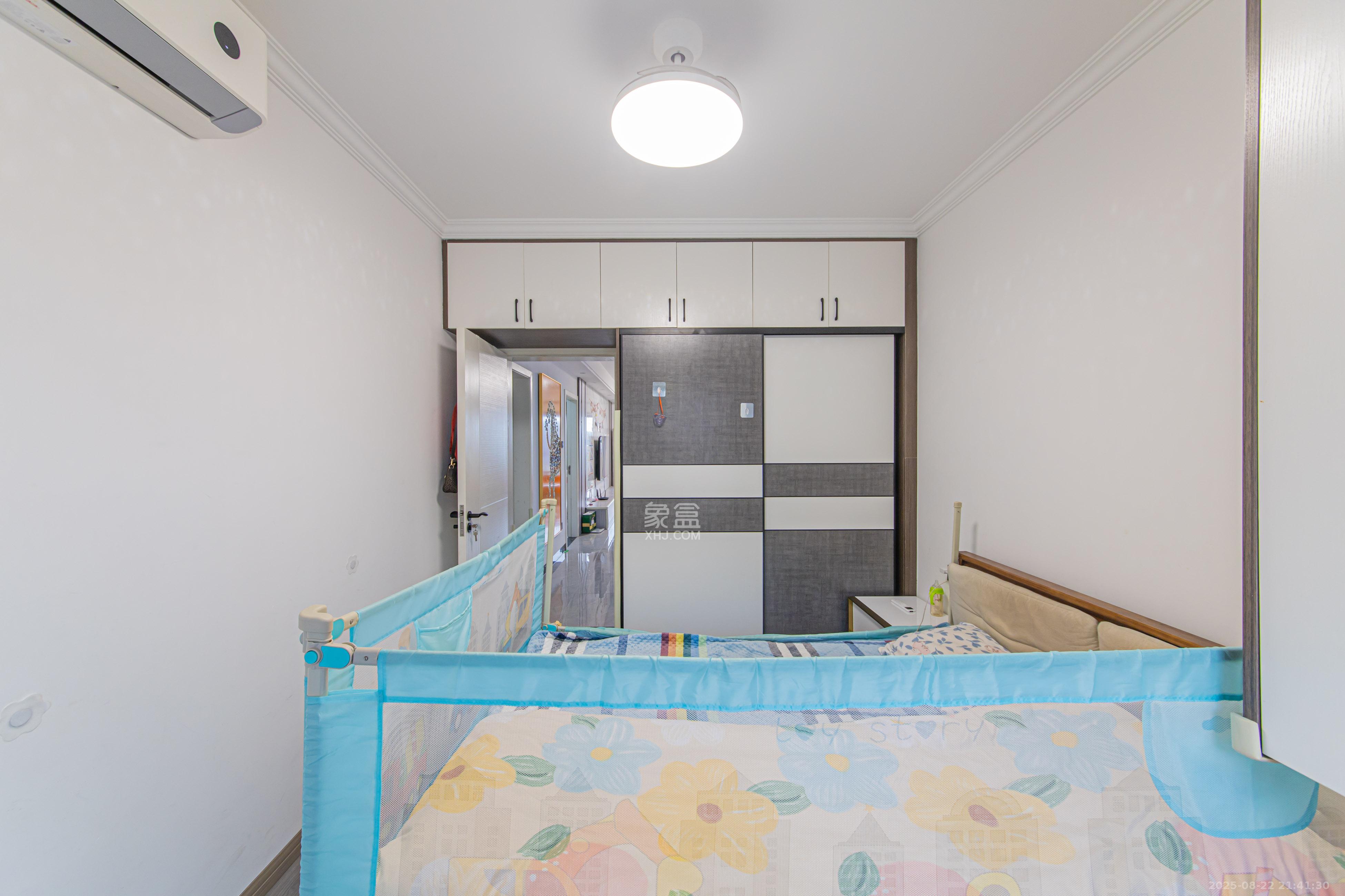 北辰中央公园DF区  3室2厅2卫    118.8万卧室