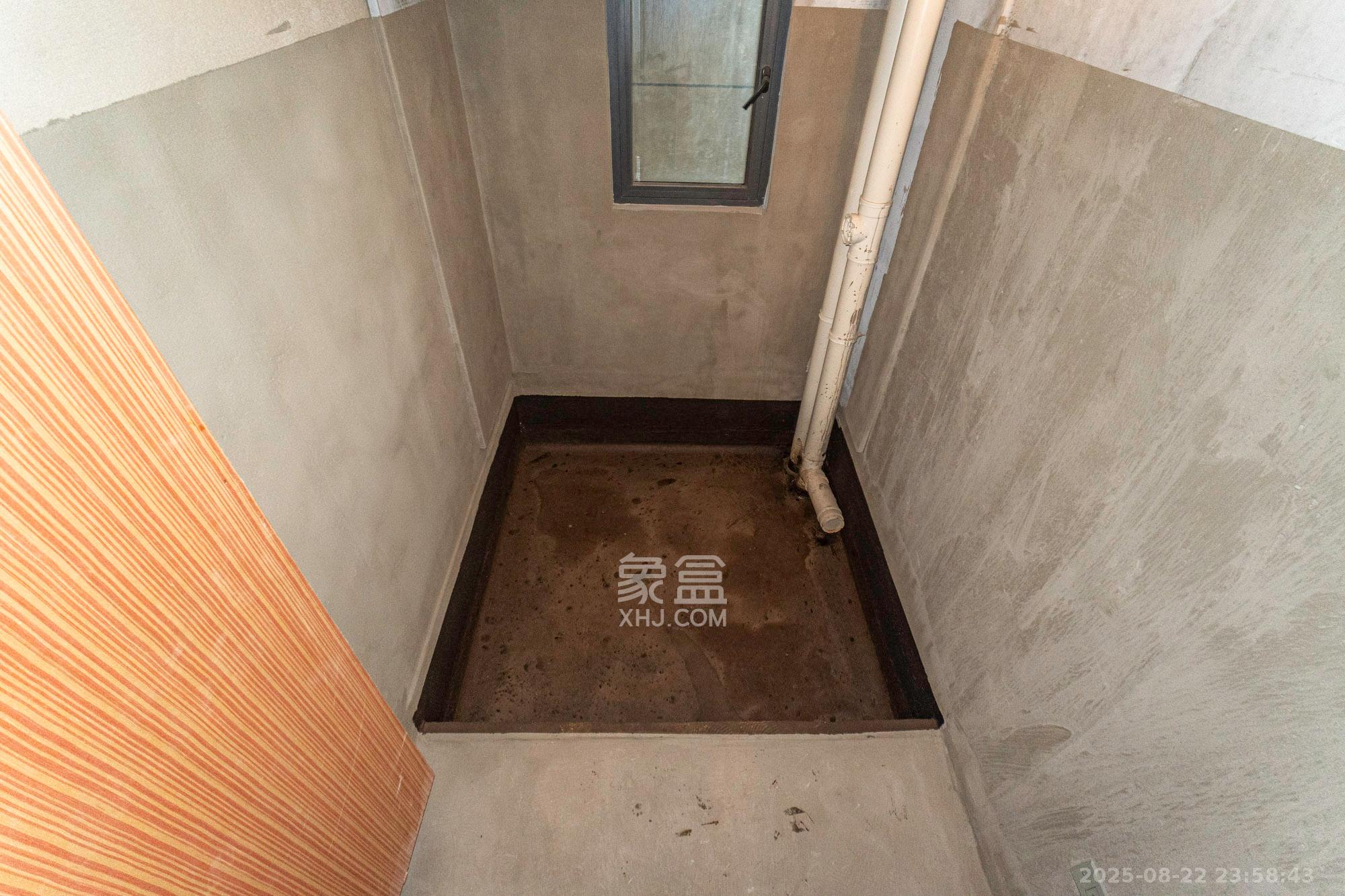 日盛湖湘花苑  3室2厅1卫    67.0万 日盛湖湘花苑  3室2厅1卫    67.0万卫生间