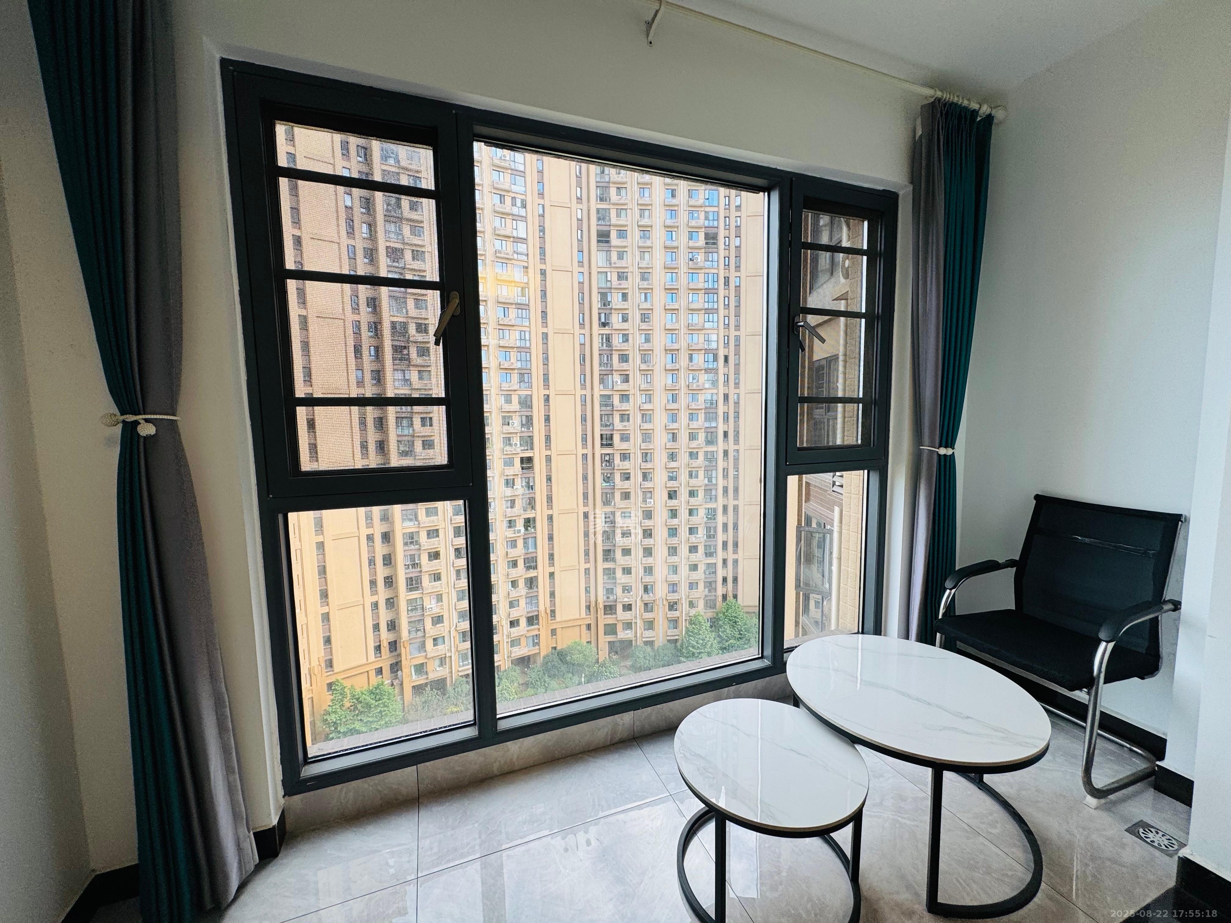 上园商住小区  3室2厅1卫    3400.0元/月室内图