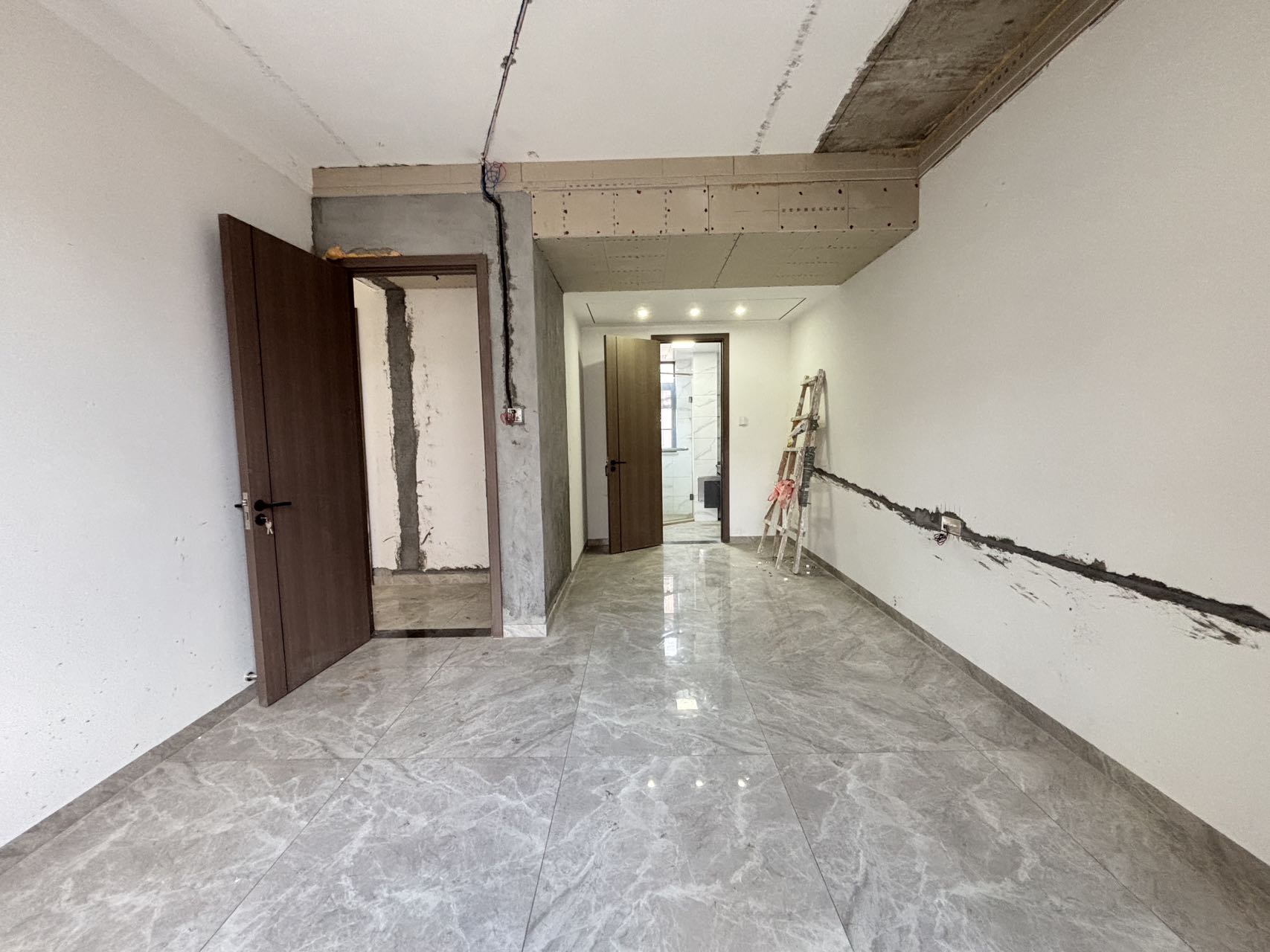 华府蓝湾 4室2厅2卫 230.0万 华府蓝湾 4室2厅2卫 230.0万室内图