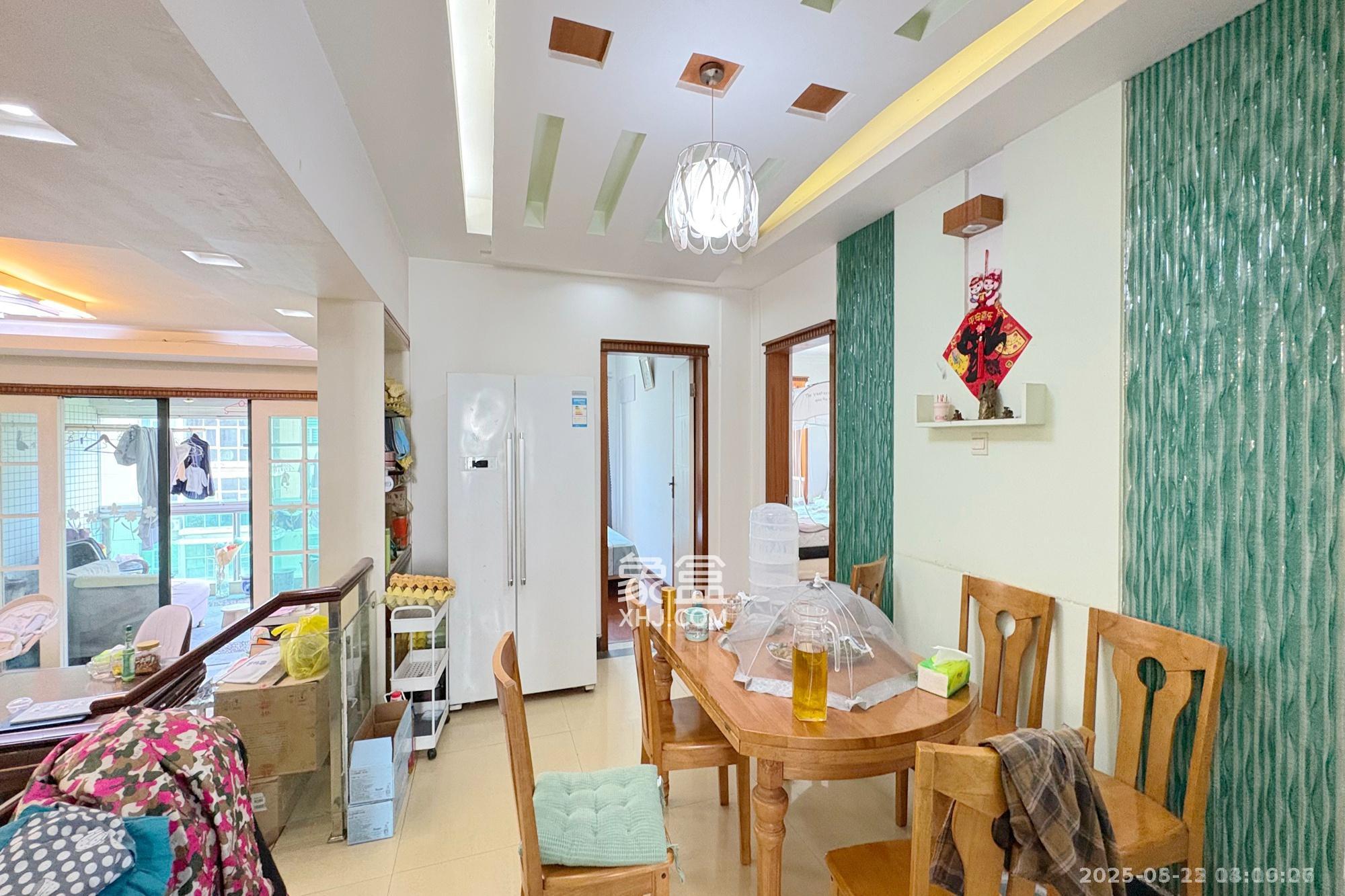 王府花园  3室2厅1卫    3200.0元/月 王府花园  3室2厅1卫    3200.0元/月室内图