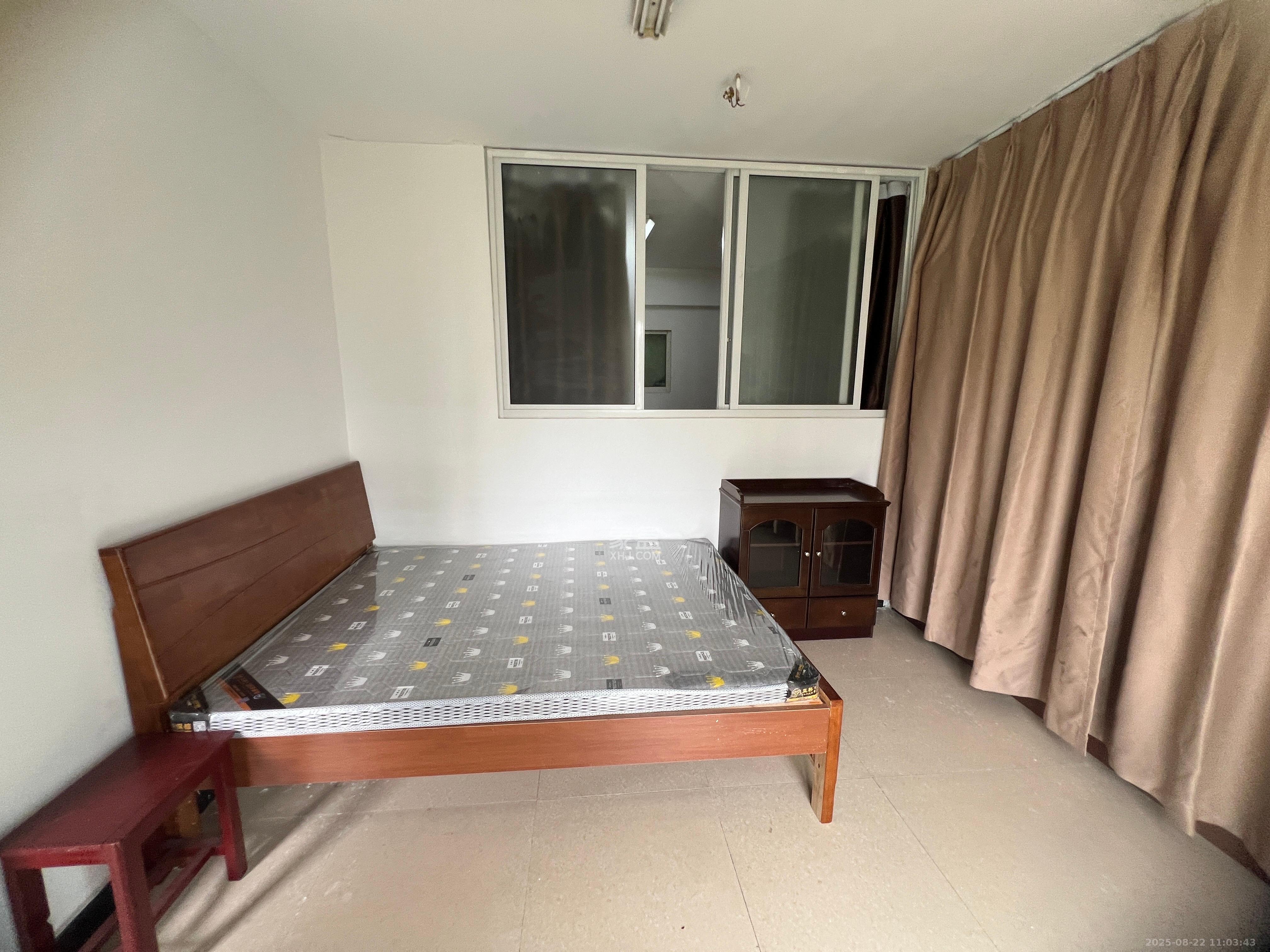 都市先锋  2室1厅1卫    2000.0元/月室内图