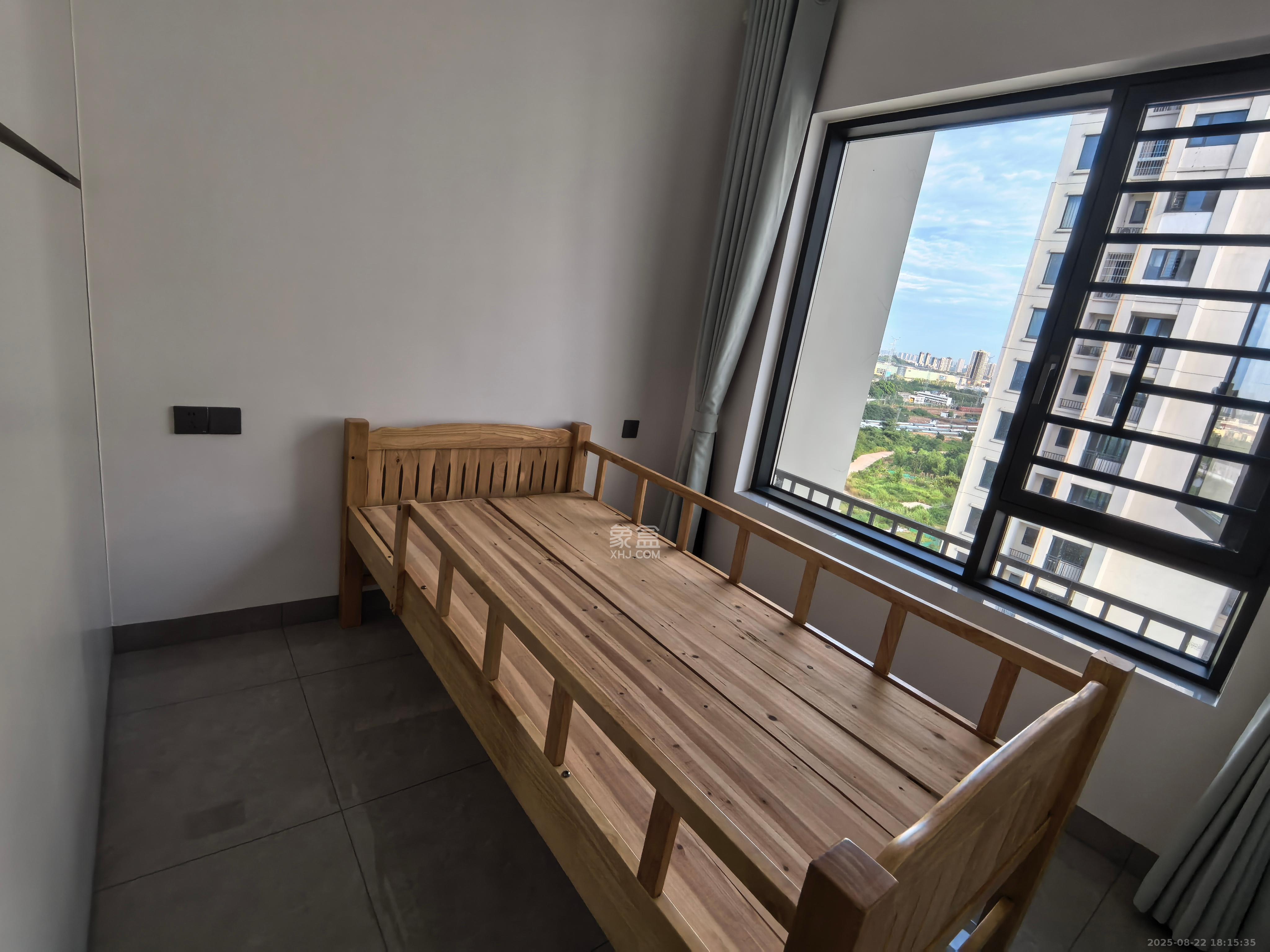 湘荷美苑  2室2厅1卫    1800.0元/月 湘荷美苑  2室2厅1卫    1800.0元/月室内图