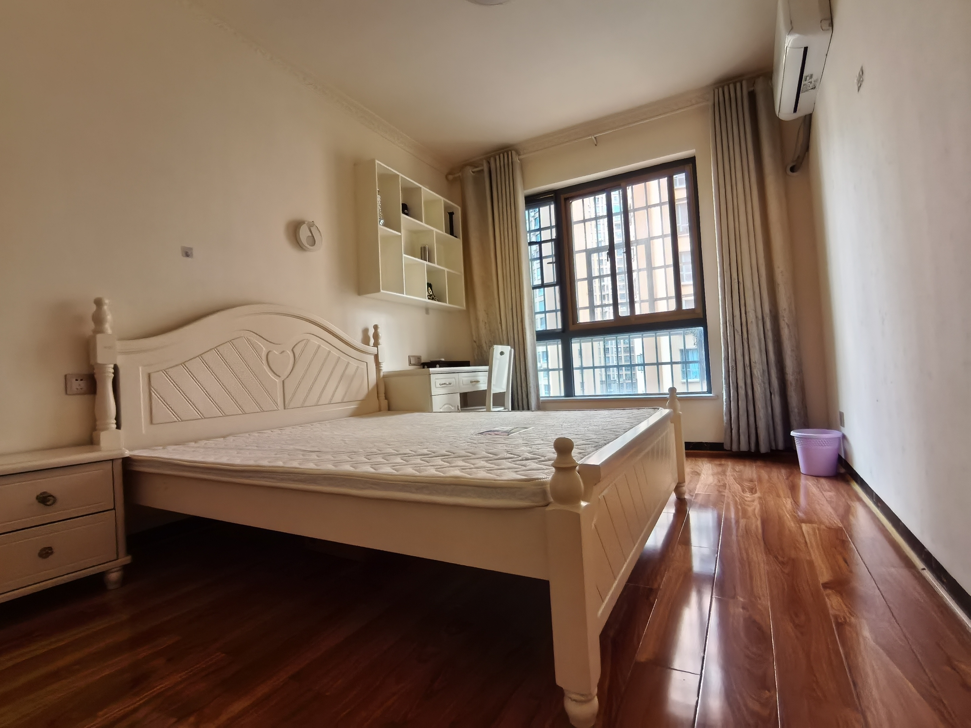 金益紫檀  4室2厅2卫    2300.0元/月 金益紫檀  4室2厅2卫    2300.0元/月室内图