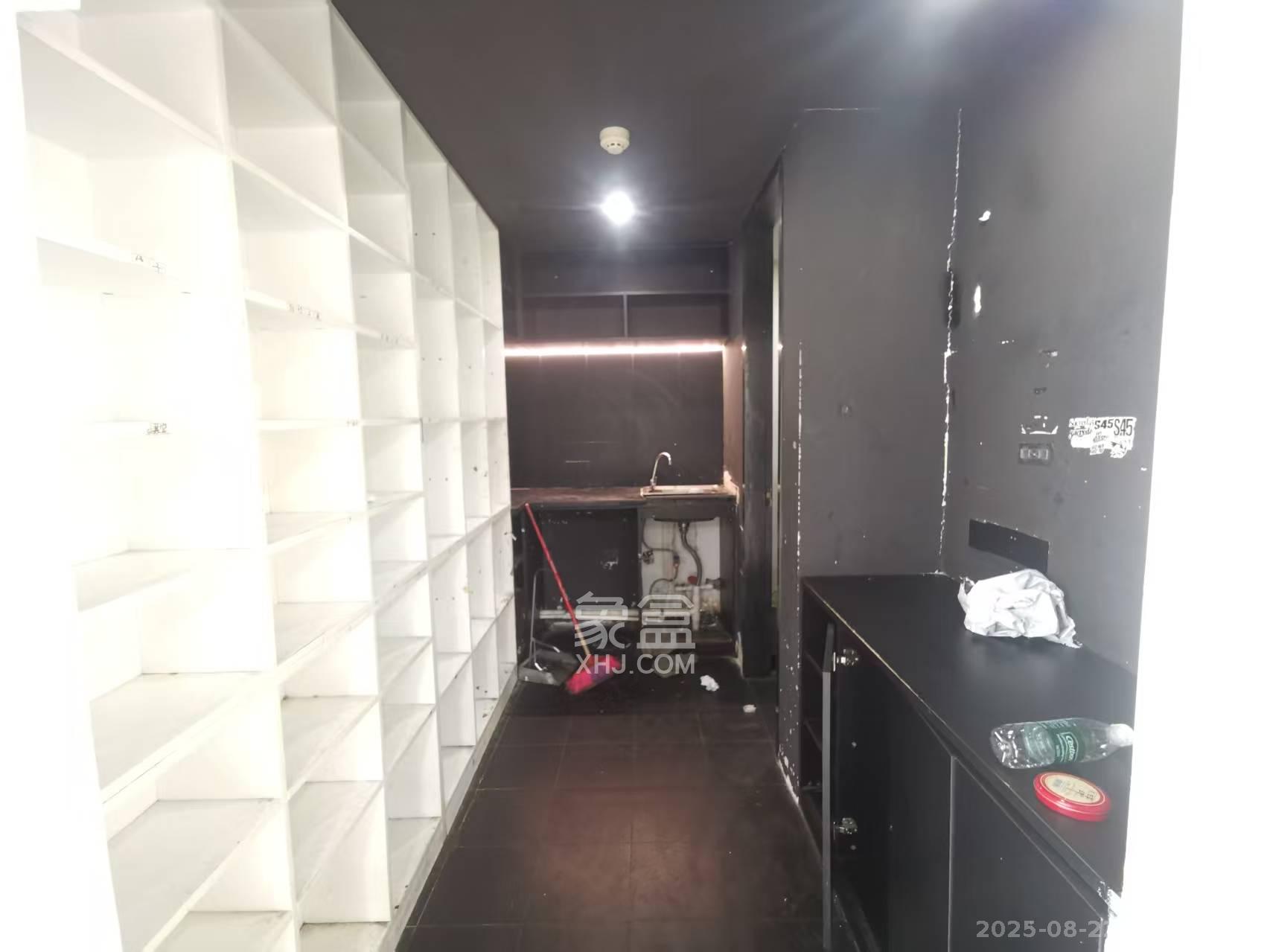 德思勤城市广场(宝格丽公寓) 3室2厅1卫 3000.0元/月 德思勤城市广场(宝格丽公寓) 3室2厅1卫 3000.0元/月室内图