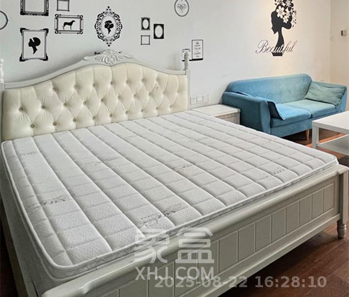 壹号公馆  1室1厅1卫   2400.00元/月室内图