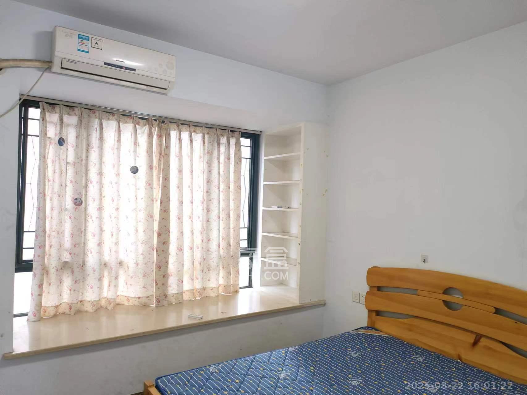 凯轩云顶 4室2厅1卫 3500.0元/月 凯轩云顶 4室2厅1卫 3500.0元/月室内图