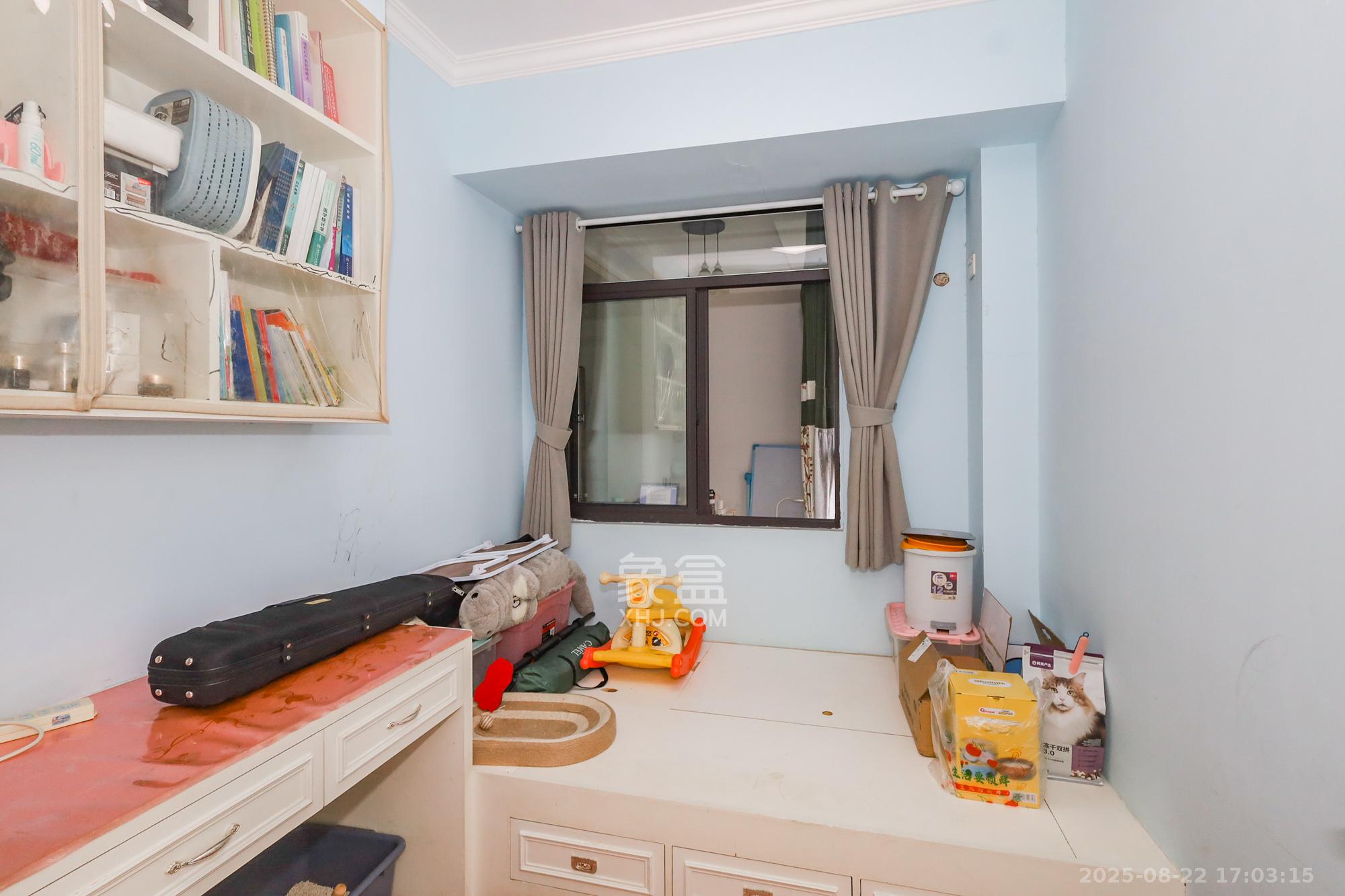 南山雍江汇(滨江国际新城)  3室2厅1卫    110.0万 南山雍江汇(滨江国际新城)  3室2厅1卫    110.0万卧室