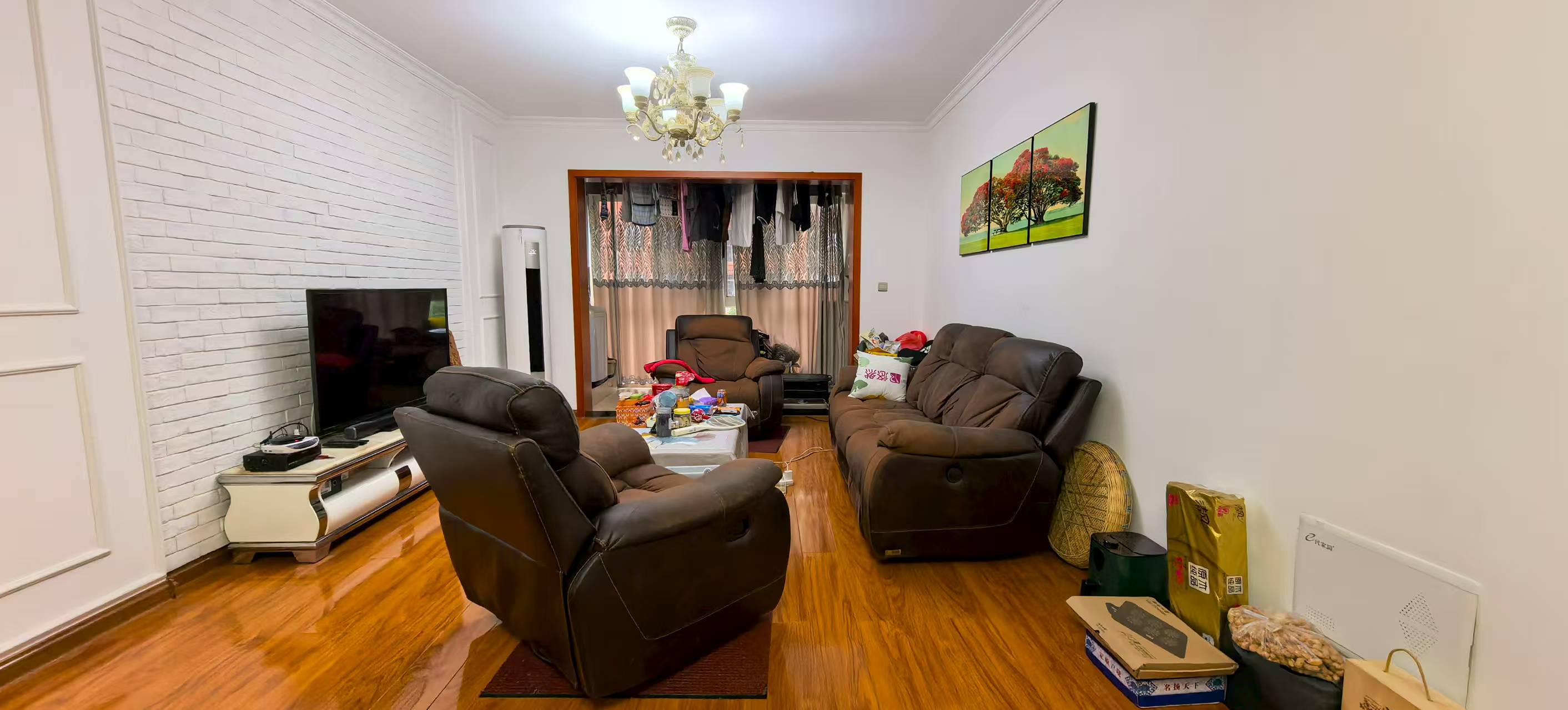 康馨佳园 3室2厅2卫 50.0万 康馨佳园 3室2厅2卫 50.0万室内图