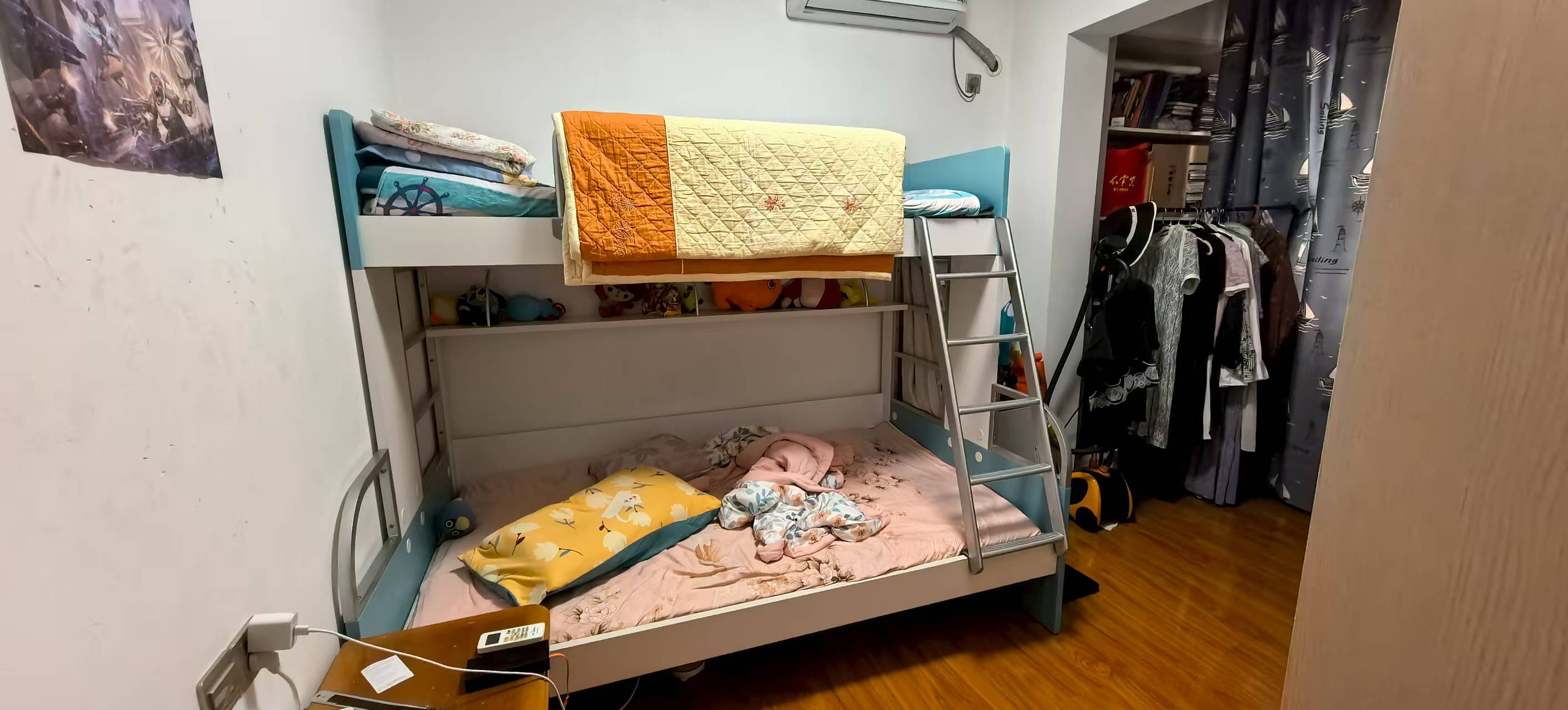 康馨佳园 3室2厅2卫 50.0万 康馨佳园 3室2厅2卫 50.0万室内图