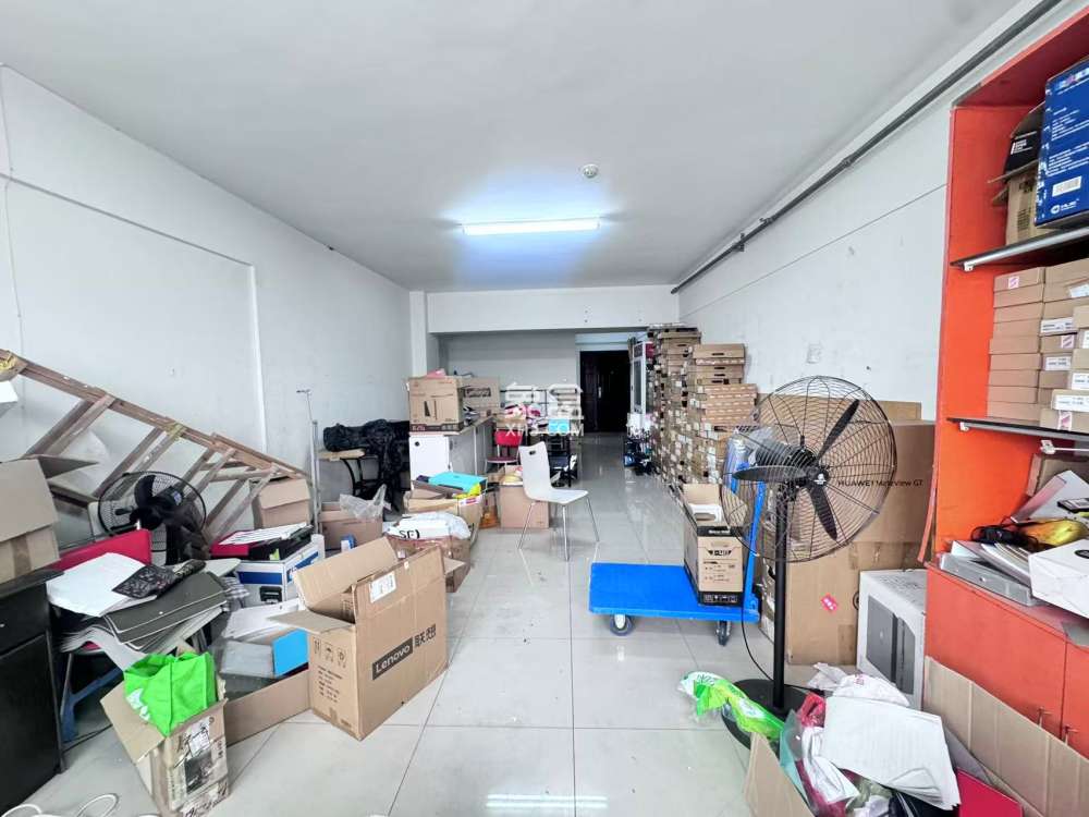 中房电脑大市场  1室1厅1卫    20.0万