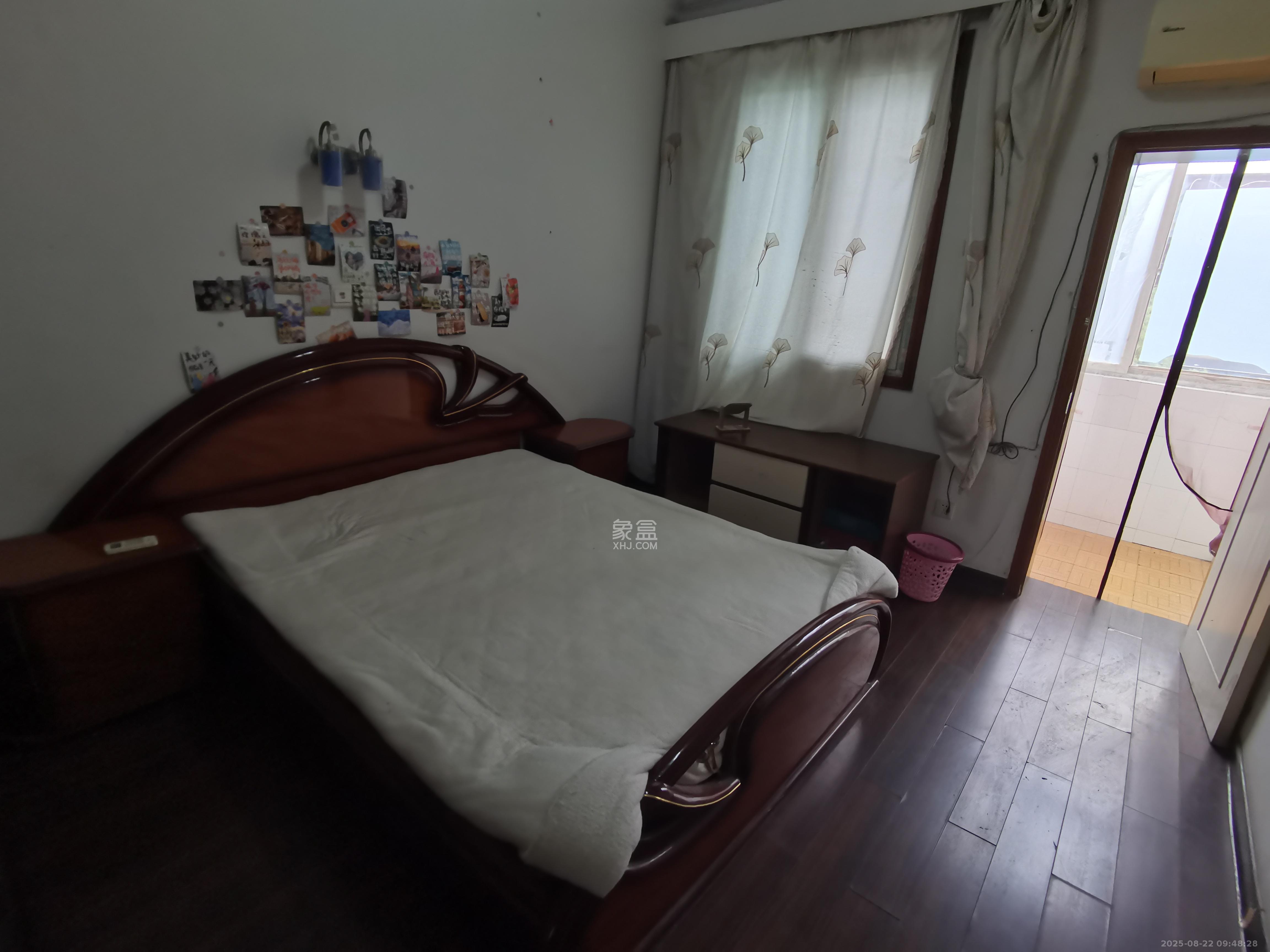 牛婆塘社区  1室1厅1卫    1100.0元/月室内图
