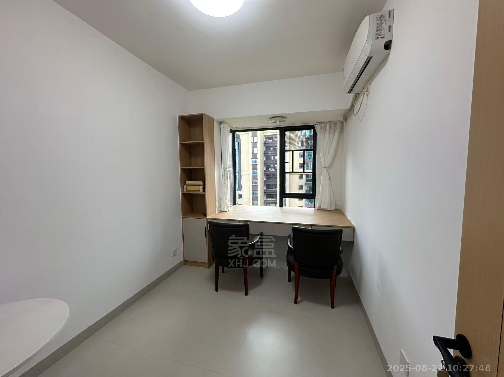 春藤小镇 3室2厅1卫 1600.0元/月 春藤小镇 3室2厅1卫 1600.0元/月室内图