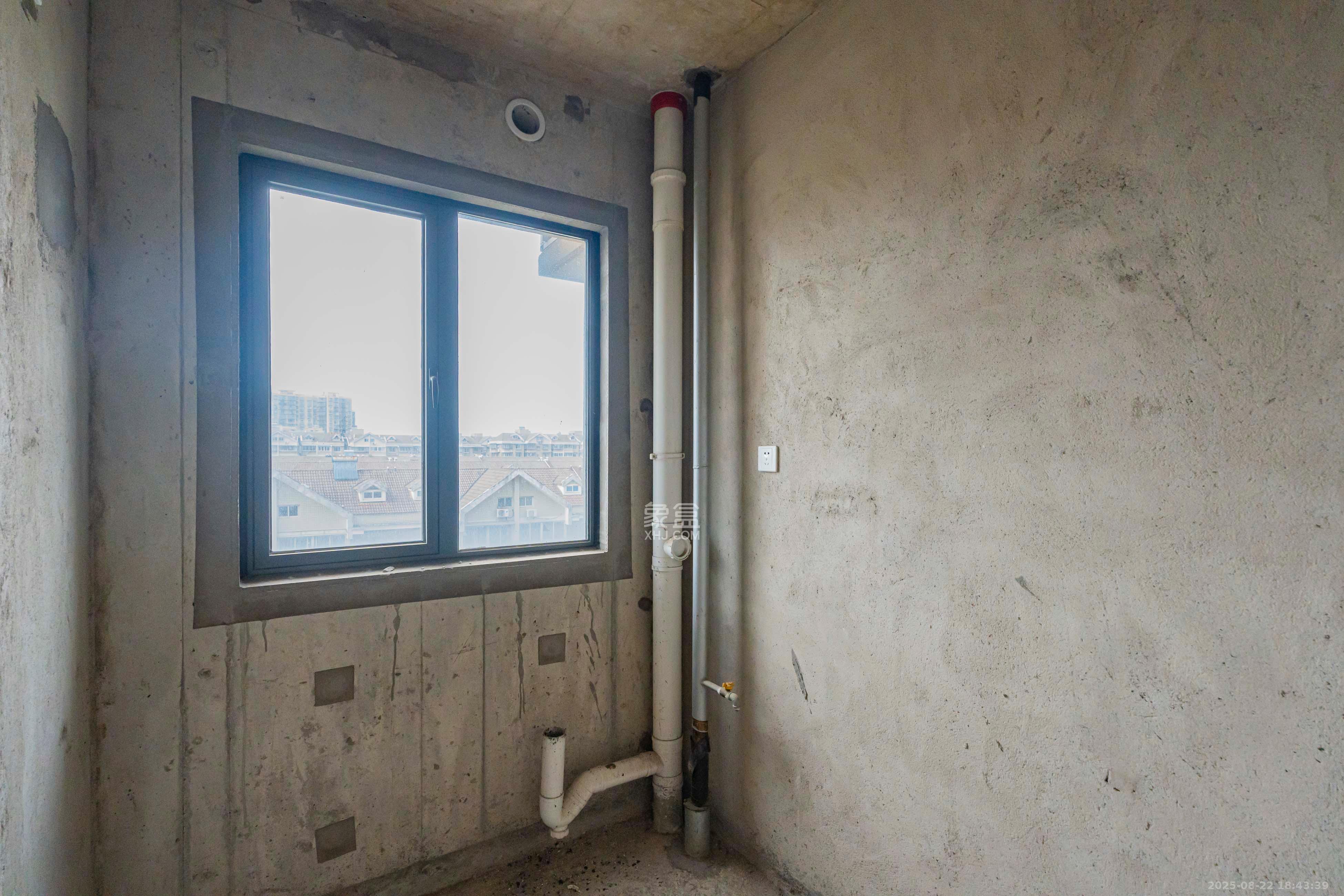 五矿沁园金城（春和景园）  4室2厅2卫    110.0万厨房