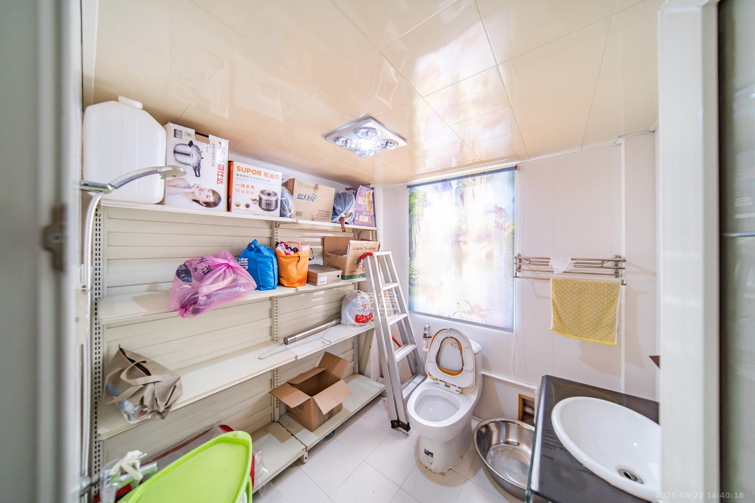 水印华府一期 3室2厅2卫 63.0万 水印华府一期 3室2厅2卫 63.0万卫生间