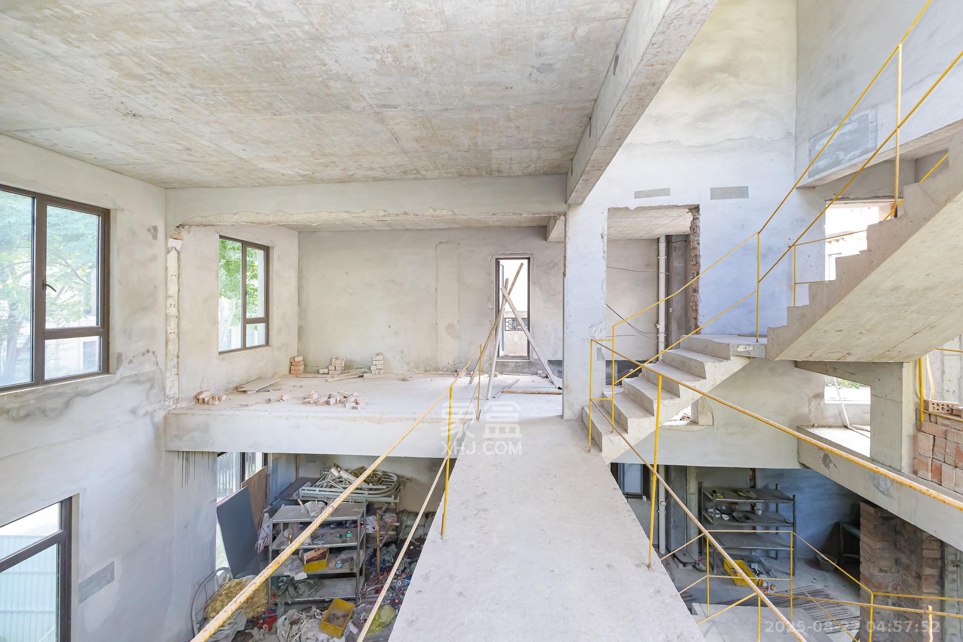 龙湖璟宸原著（龙湖紫宸）  6室2厅4卫    680.0万其他