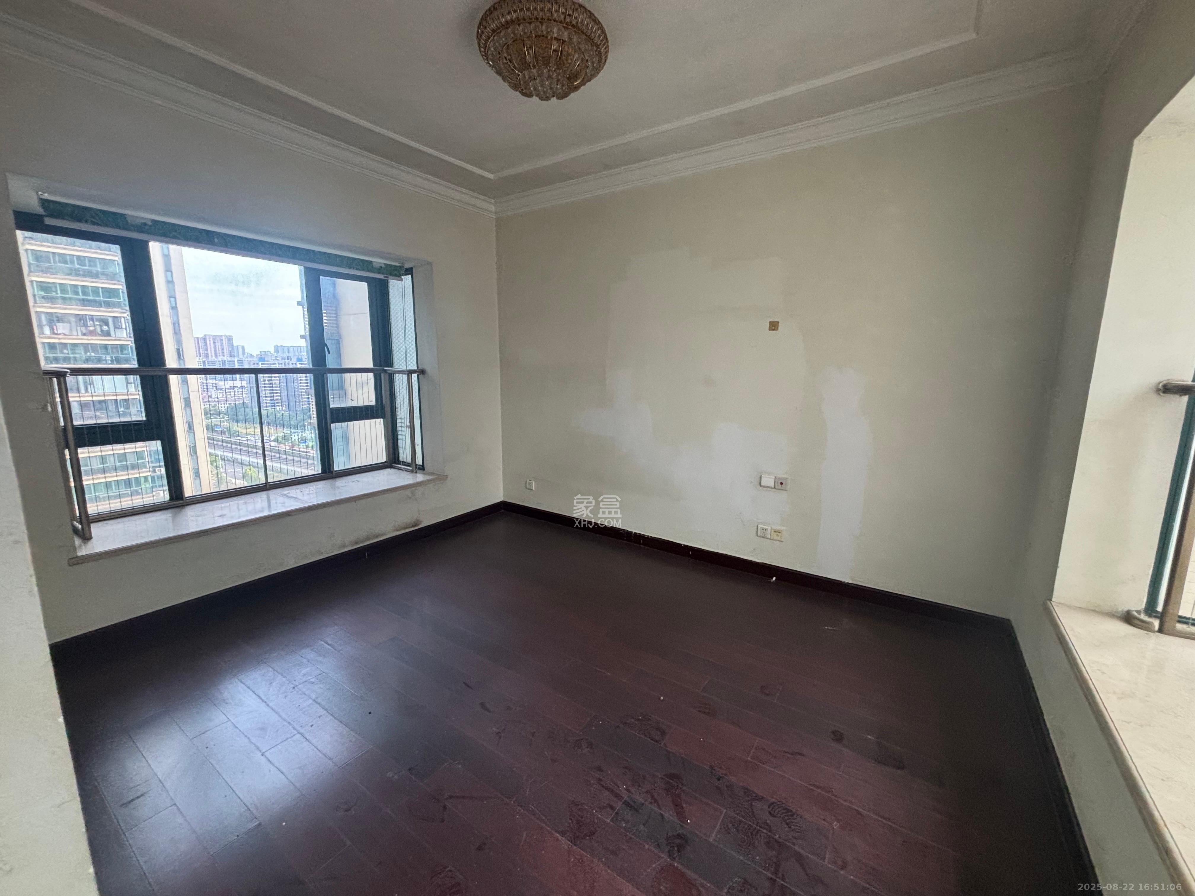 恒大绿洲  3室2厅1卫    2200.0元/月室内图