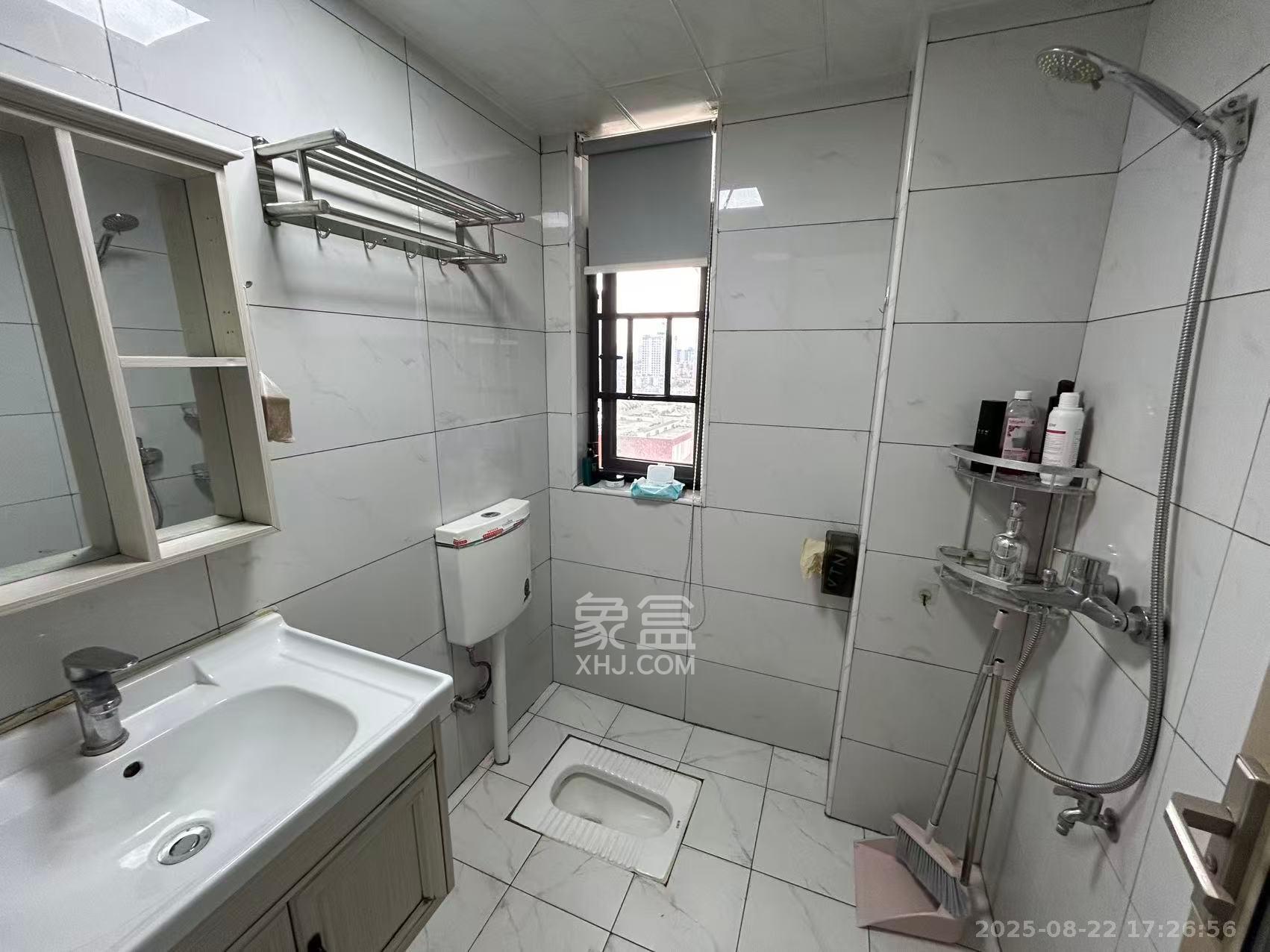 嘉雨兴园 2室1厅1卫 2600.0元/月 嘉雨兴园 2室1厅1卫 2600.0元/月室内图