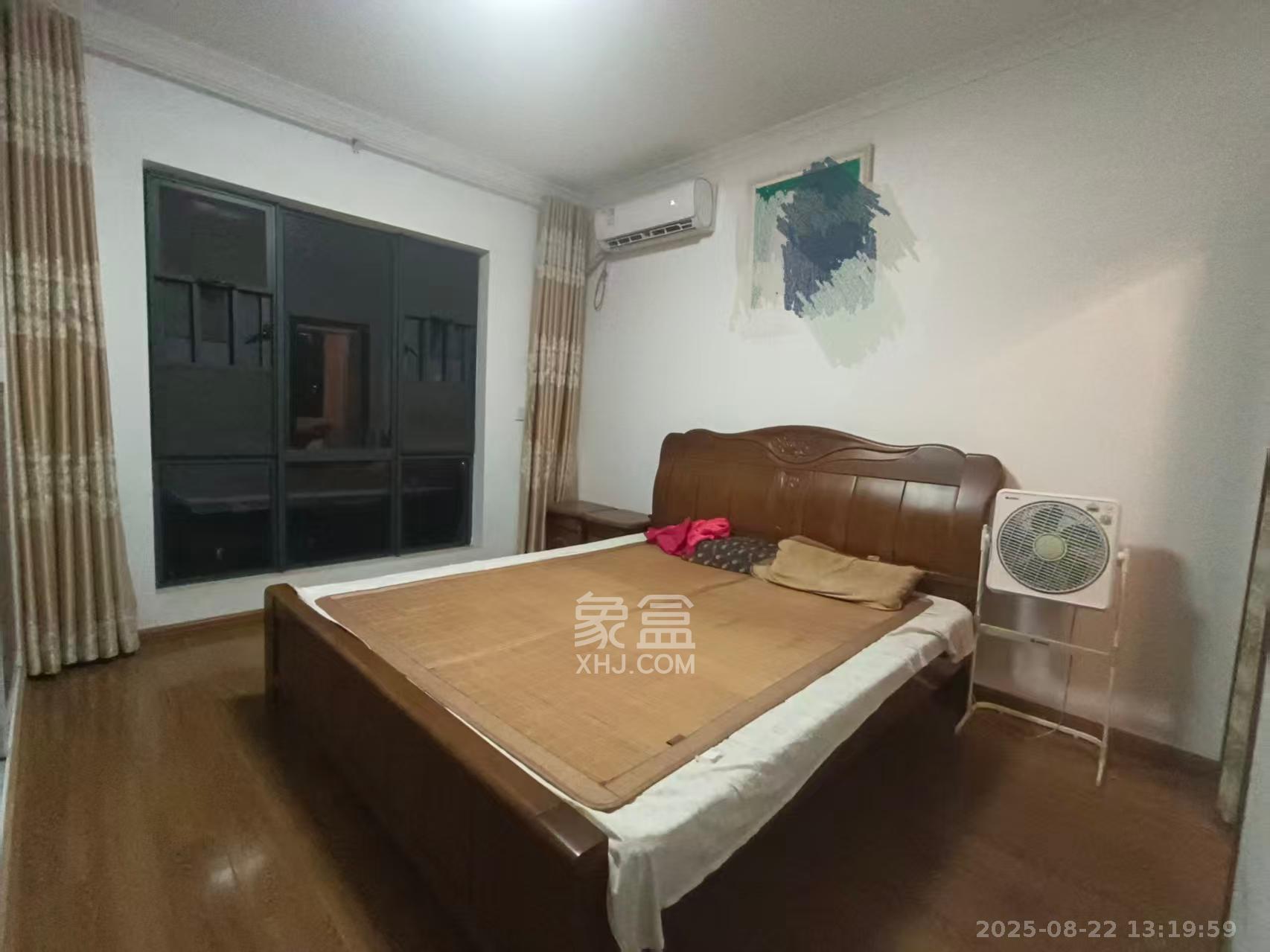 兰亭湾畔 3室2厅1卫 2800.0元/月 兰亭湾畔 3室2厅1卫 2800.0元/月室内图