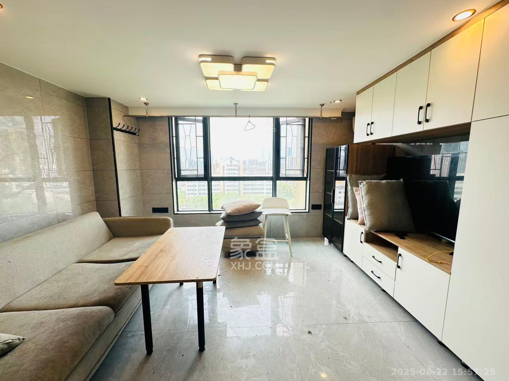 荣盛花语书苑 2室1厅1卫 2400.0元/月 荣盛花语书苑 2室1厅1卫 2400.0元/月室内图