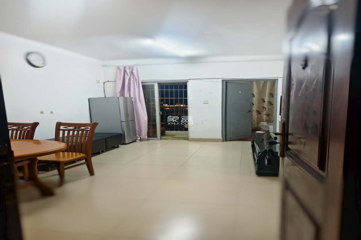 水岸阳光B小区 1室1厅1卫 1200.0元/月 水岸阳光B小区 1室1厅1卫 1200.0元/月室内图