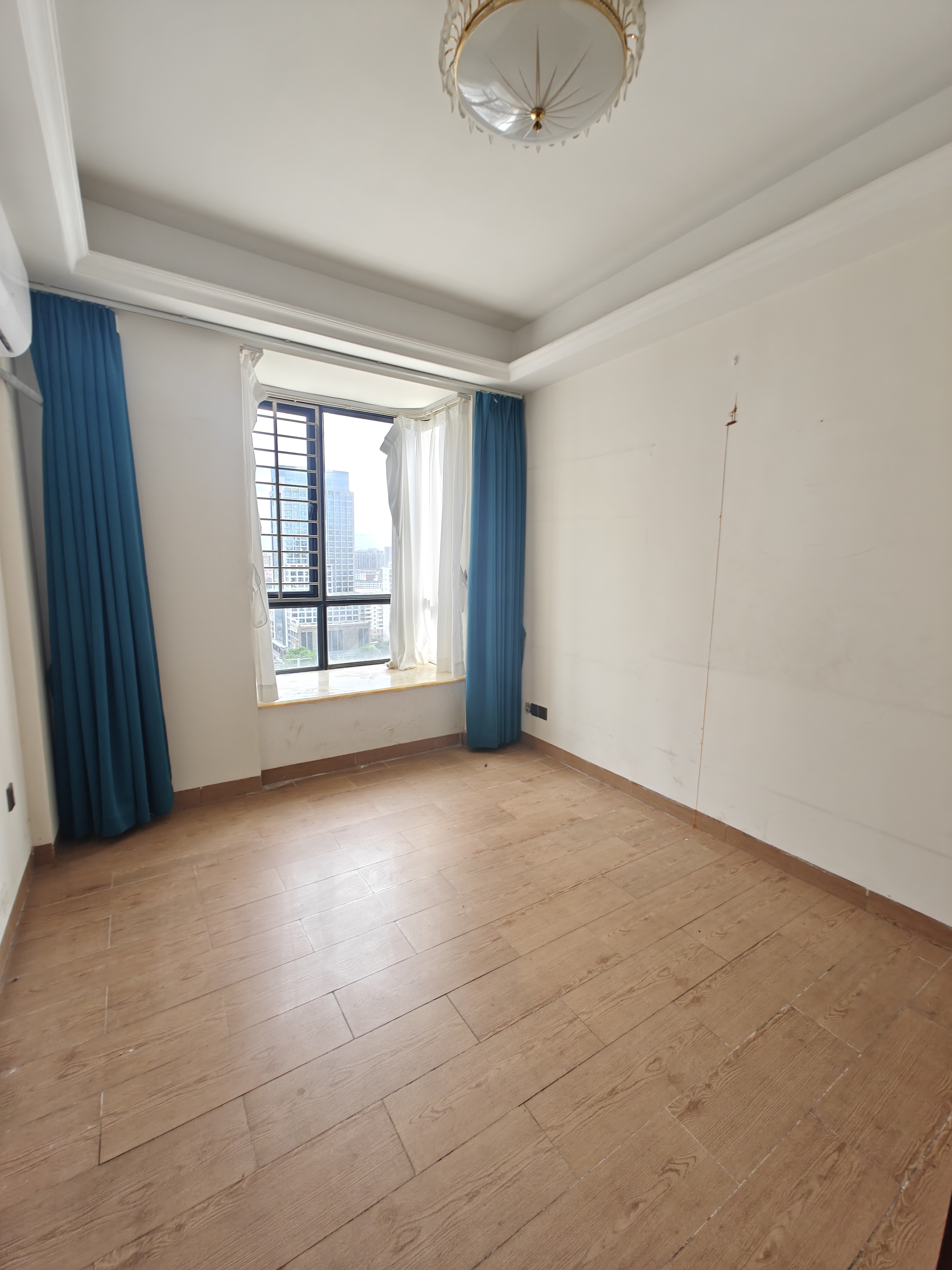 盛达景都二期 3室2厅2卫 3800.0元/月 盛达景都二期 3室2厅2卫 3800.0元/月室内图