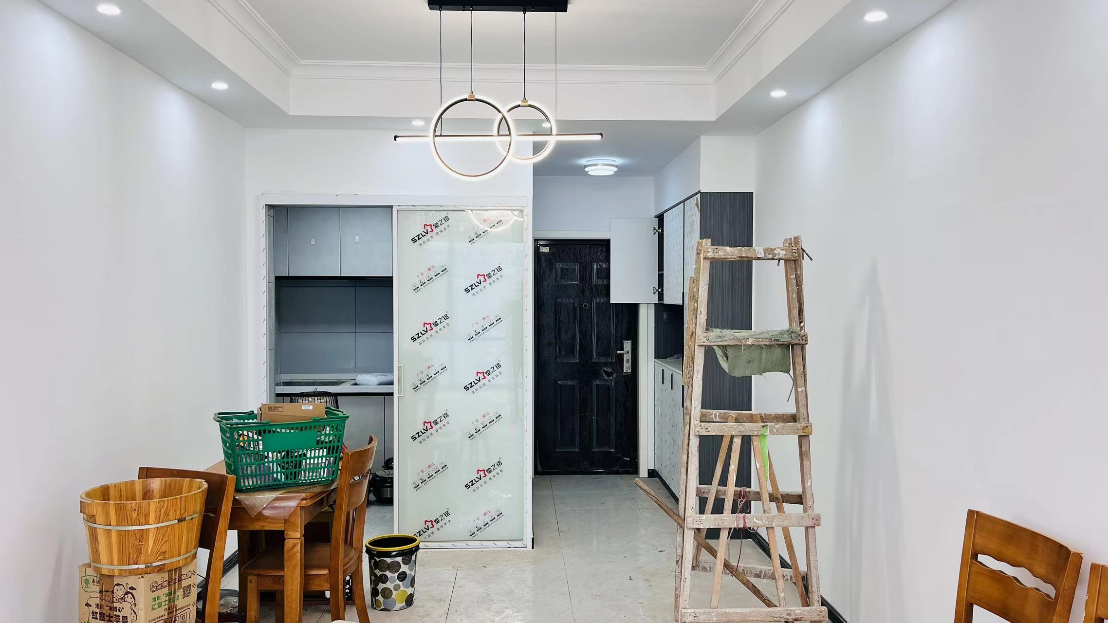 保利香槟国际 3室2厅2卫 62.8万 保利香槟国际 3室2厅2卫 62.8万客厅