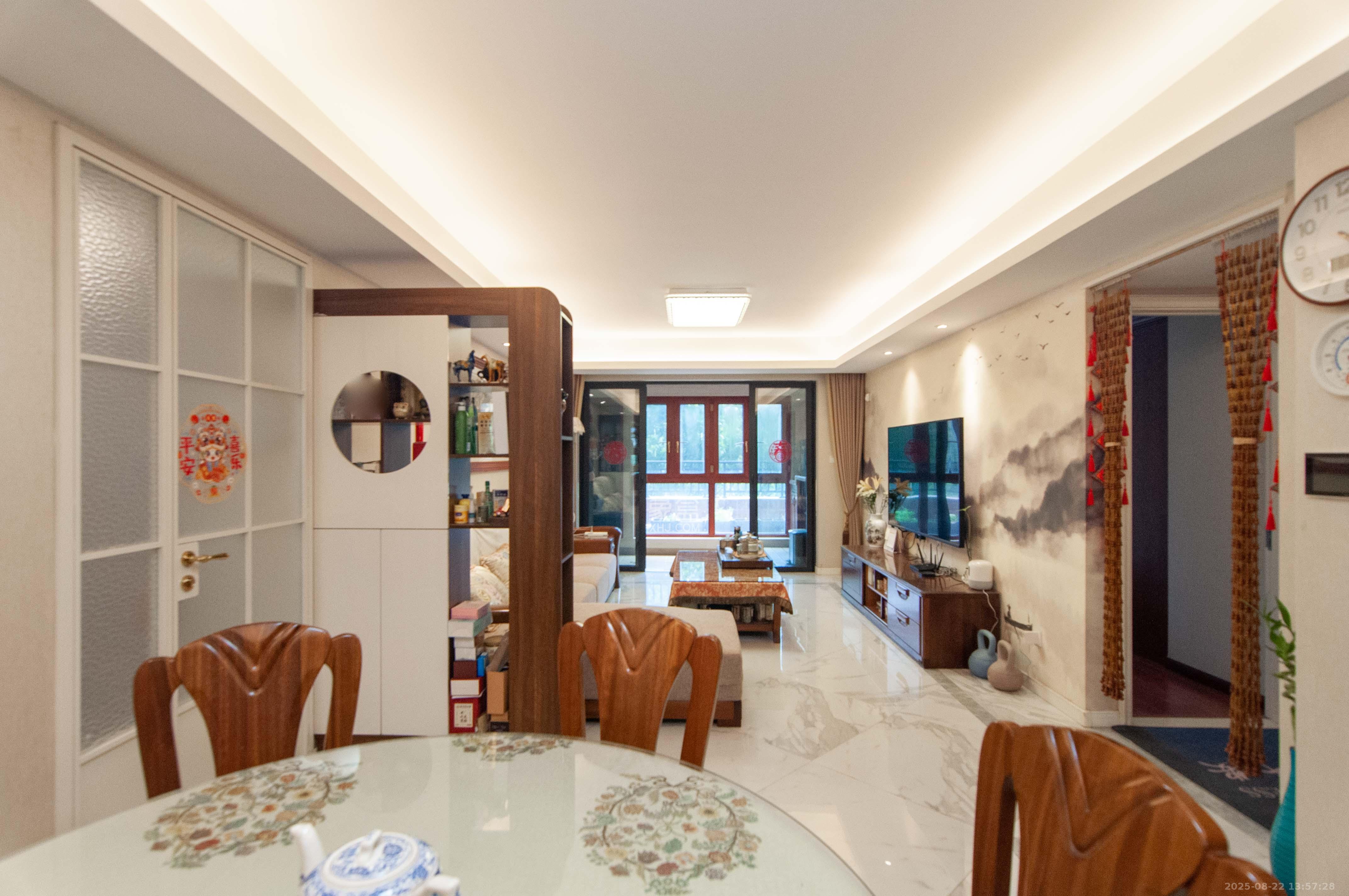 万科里梅溪郡  5室2厅2卫    328.0万 万科里梅溪郡  5室2厅2卫    328.0万客厅