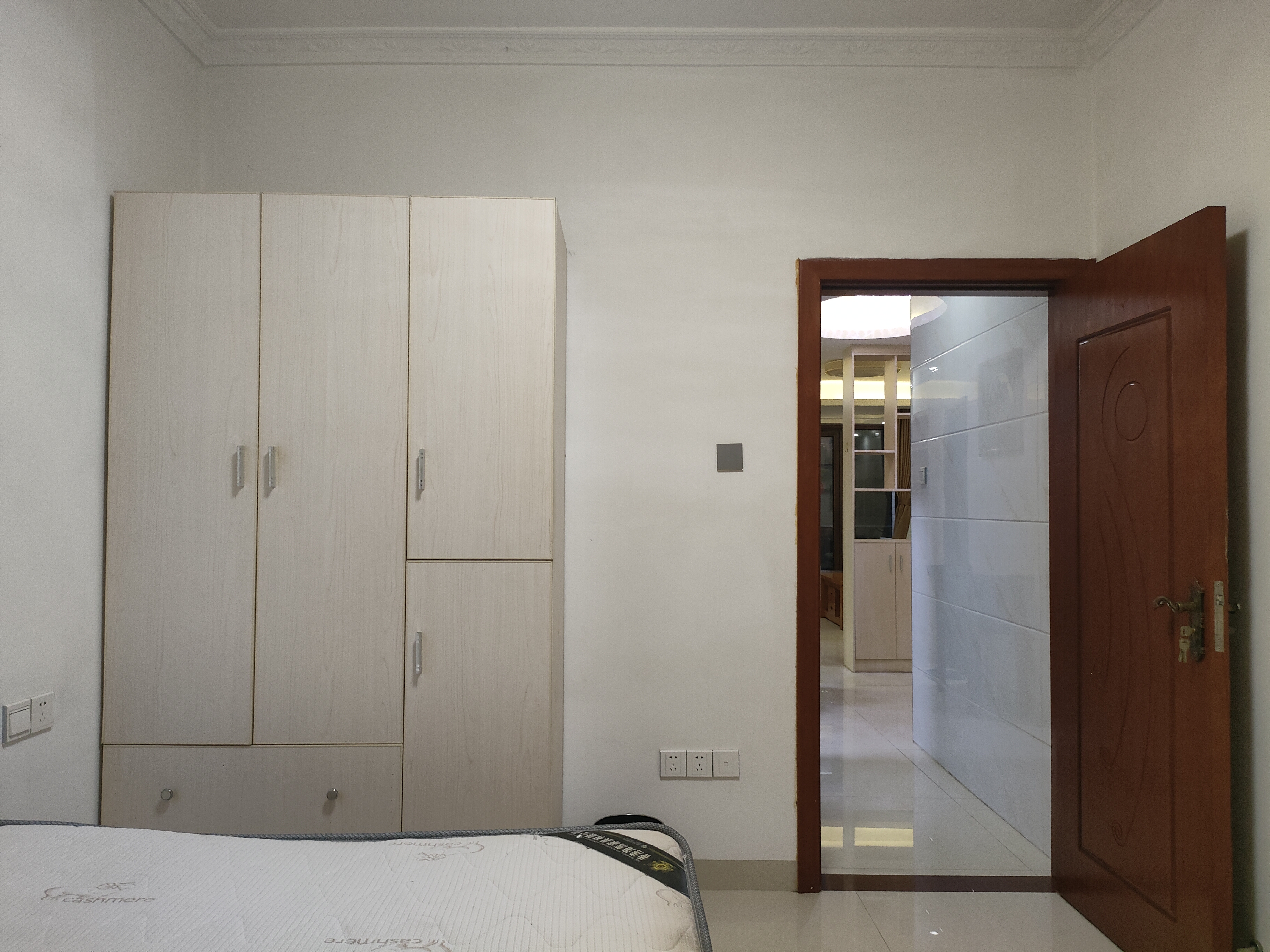 西溪里一期 2室2厅1卫 3000.0元/月 西溪里一期 2室2厅1卫 3000.0元/月室内图