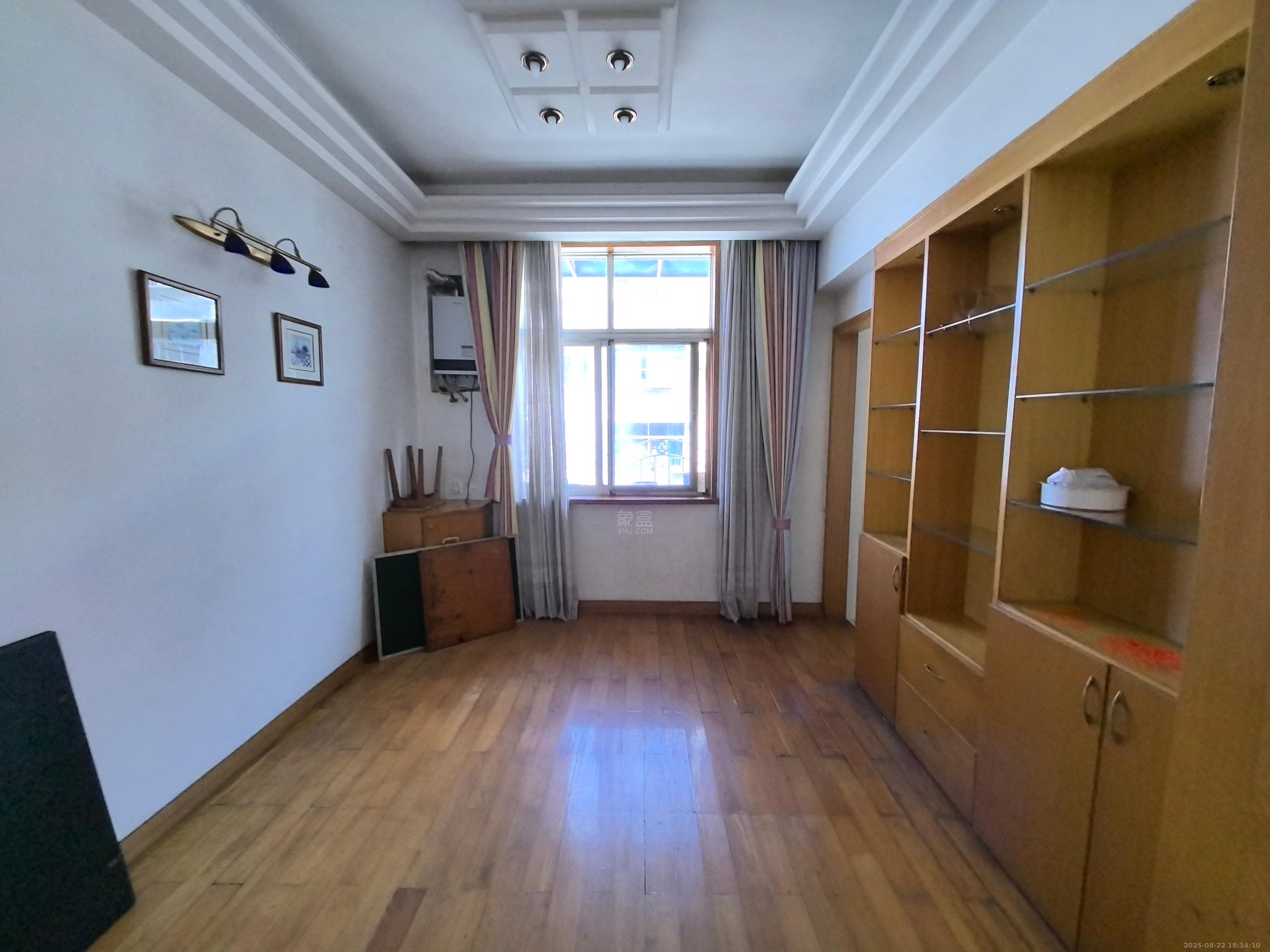 群力村 3室2厅1卫 1200.0元/月 群力村 3室2厅1卫 1200.0元/月室内图