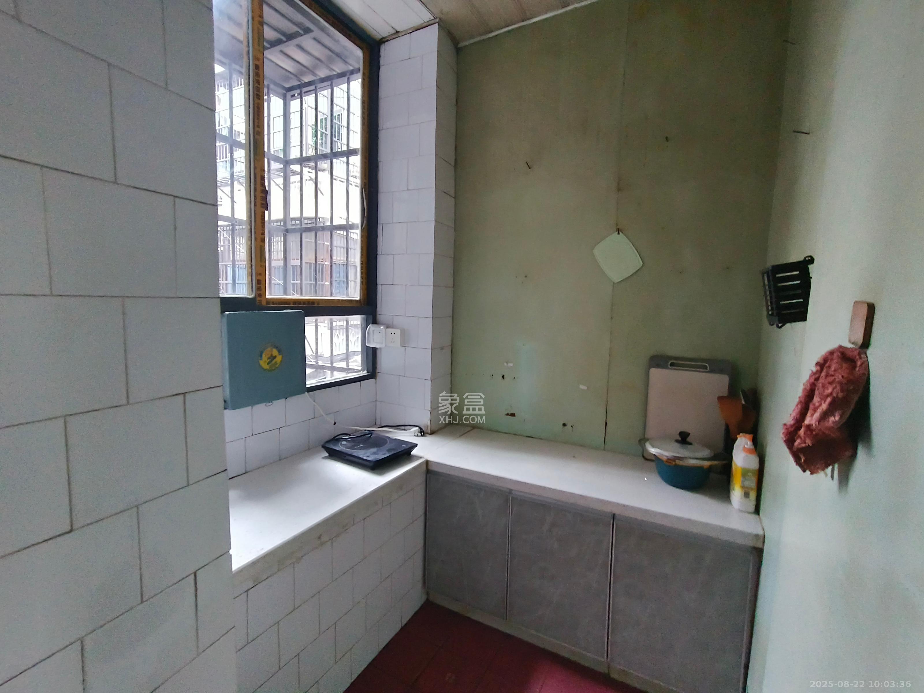 湖南省二轻供销总公司宿舍  2室1厅1卫    1800.0元/月室内图