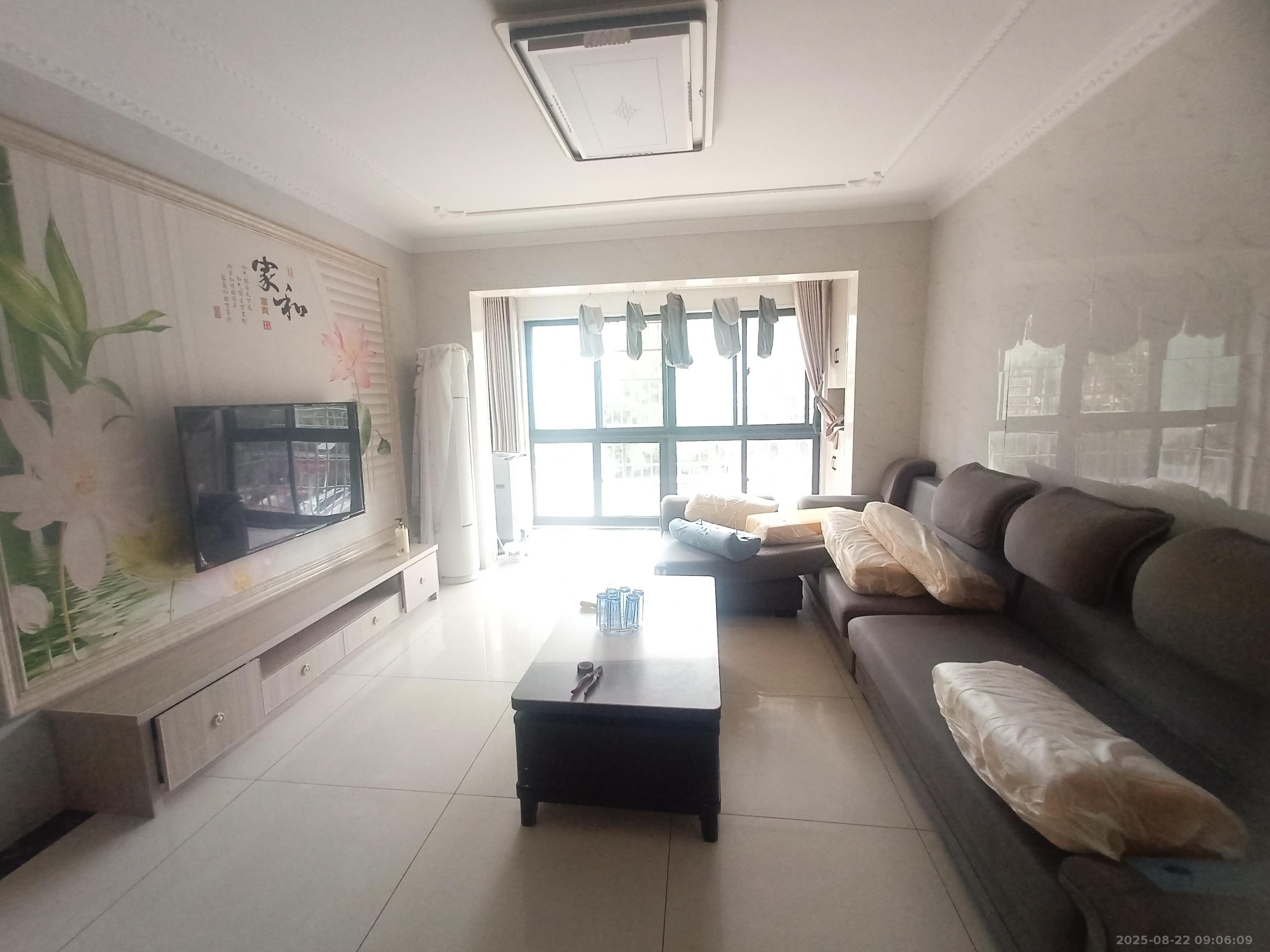 岳鞍阁小区  3室2厅1卫    2400.0元/月 岳鞍阁小区  3室2厅1卫    2400.0元/月室内图