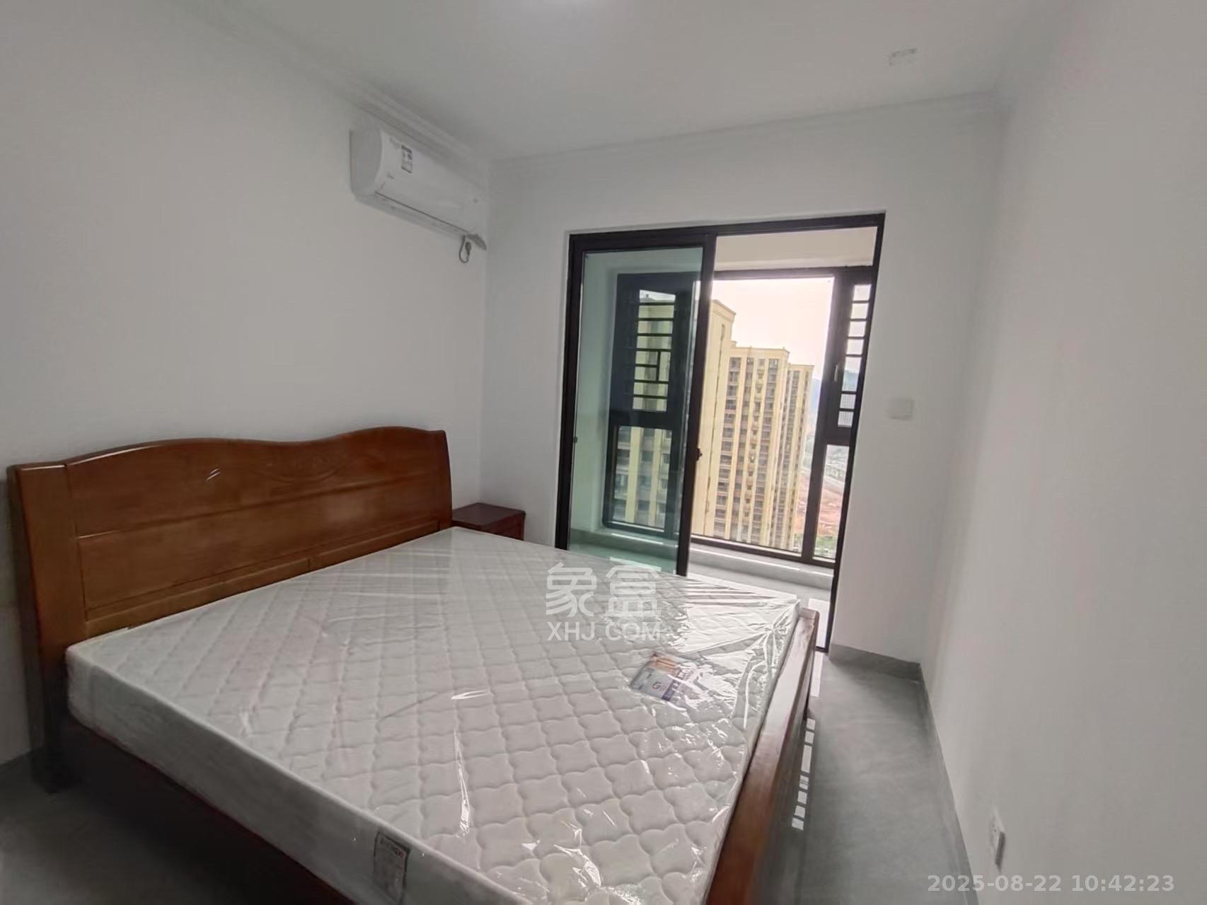 和润园三期  3室2厅2卫    2800.0元/月室内图