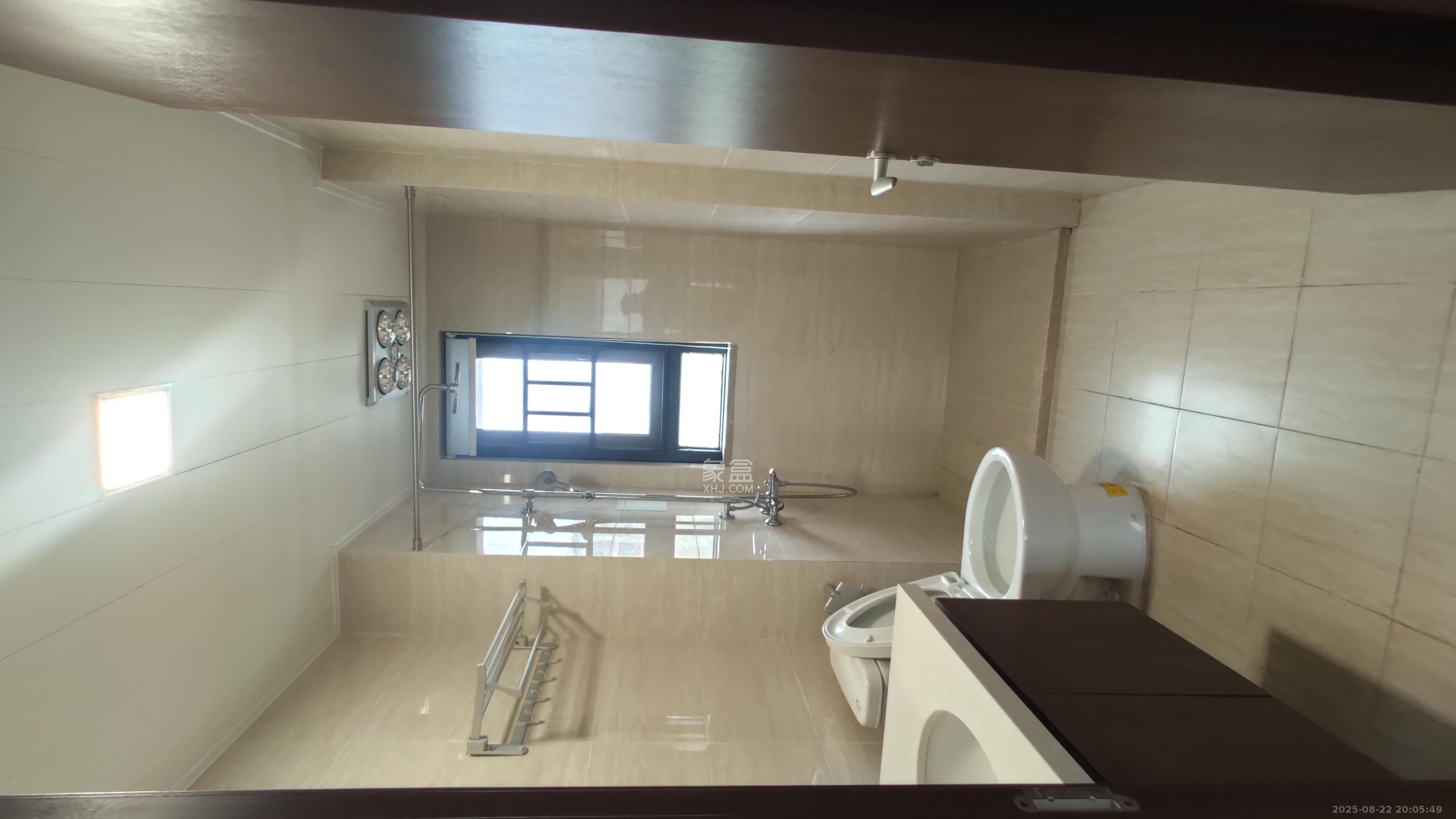 汇金城/嘉华城（二期、三期）  4室2厅2卫    2700.0元/月室内图