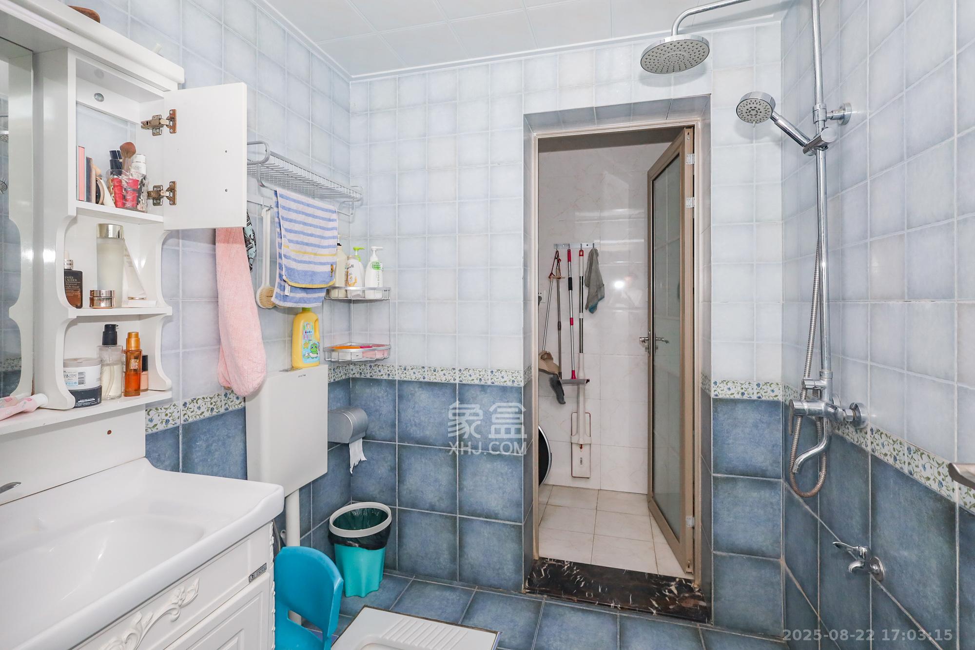 南山雍江汇(滨江国际新城)  3室2厅1卫    110.0万 南山雍江汇(滨江国际新城)  3室2厅1卫    110.0万卫生间